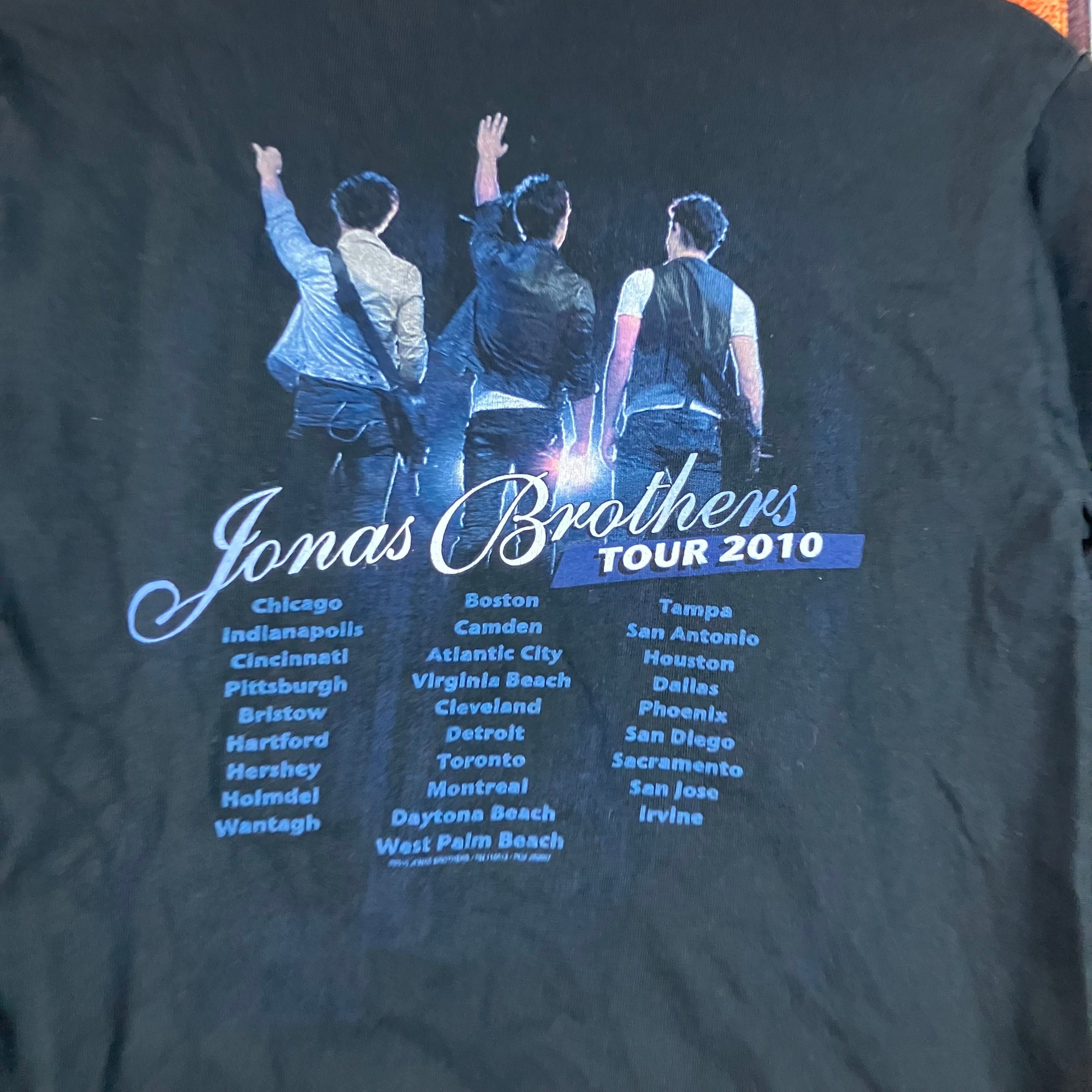 Vintage 2010 Jonas Brothers Live In Concert Tee Size S Size US S / EU 44-46 / 1 - 5 Thumbnail
