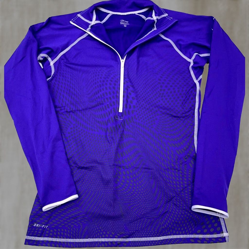 Nike Nike Pro Sweatshirt Women Medium Purple Pullover Half Zip Sweater Dri Fit Run Size M / US 6-8 / IT 42-44 - 1 Thumbnail