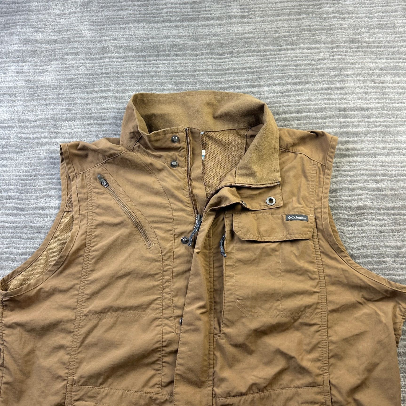 Vintage Columbia Vest Mens XL Beige Tan Hunting Fishing Utility Omni Shade Jacket/Coat Mid-Length Quilted Military Field Wear Casual Workwear Size US L / EU 52-54 / 3 - 3 Thumbnail