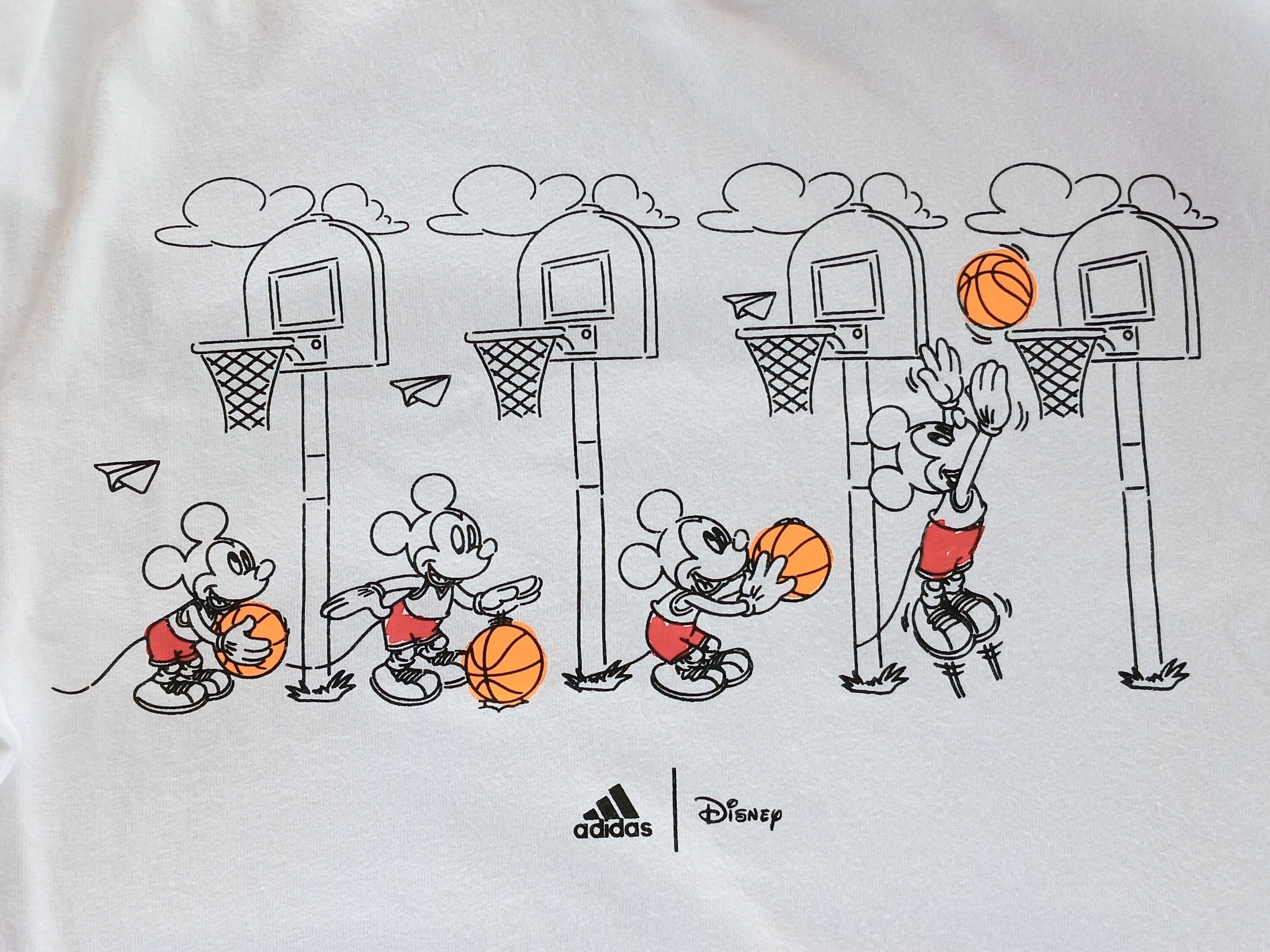 Adidas × Disney Adidas collaboration with Disney Size US L / EU 52-54 / 3 - 2 Thumbnail