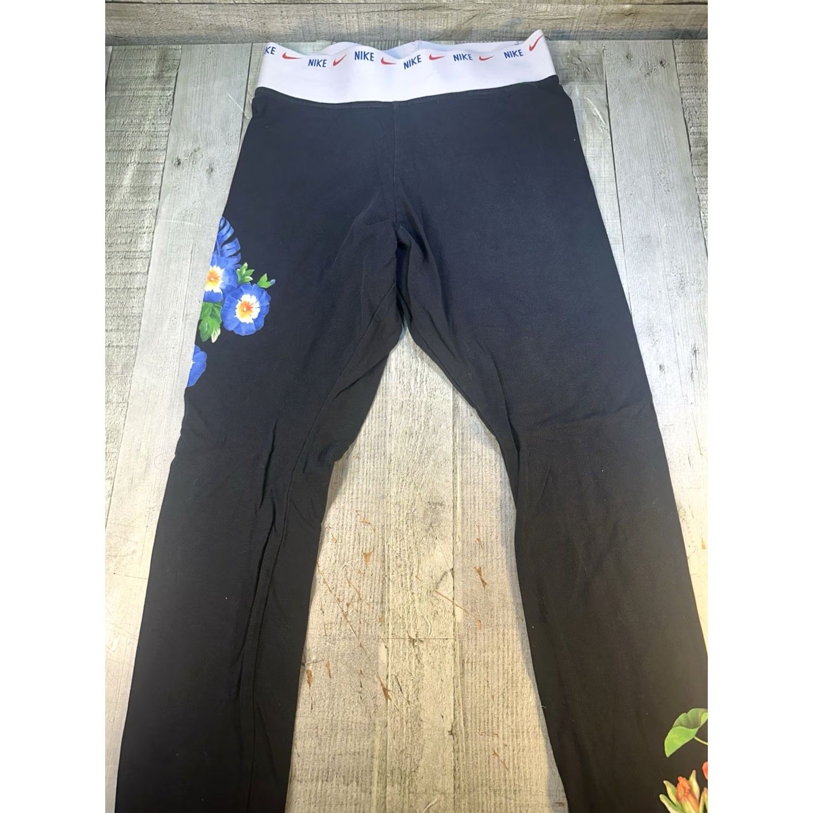 Nike Nike Women’s Leggings Medium Black Floral Print Elastic Logo Waist Size 32" / US 10 / IT 46 - 2 Thumbnail