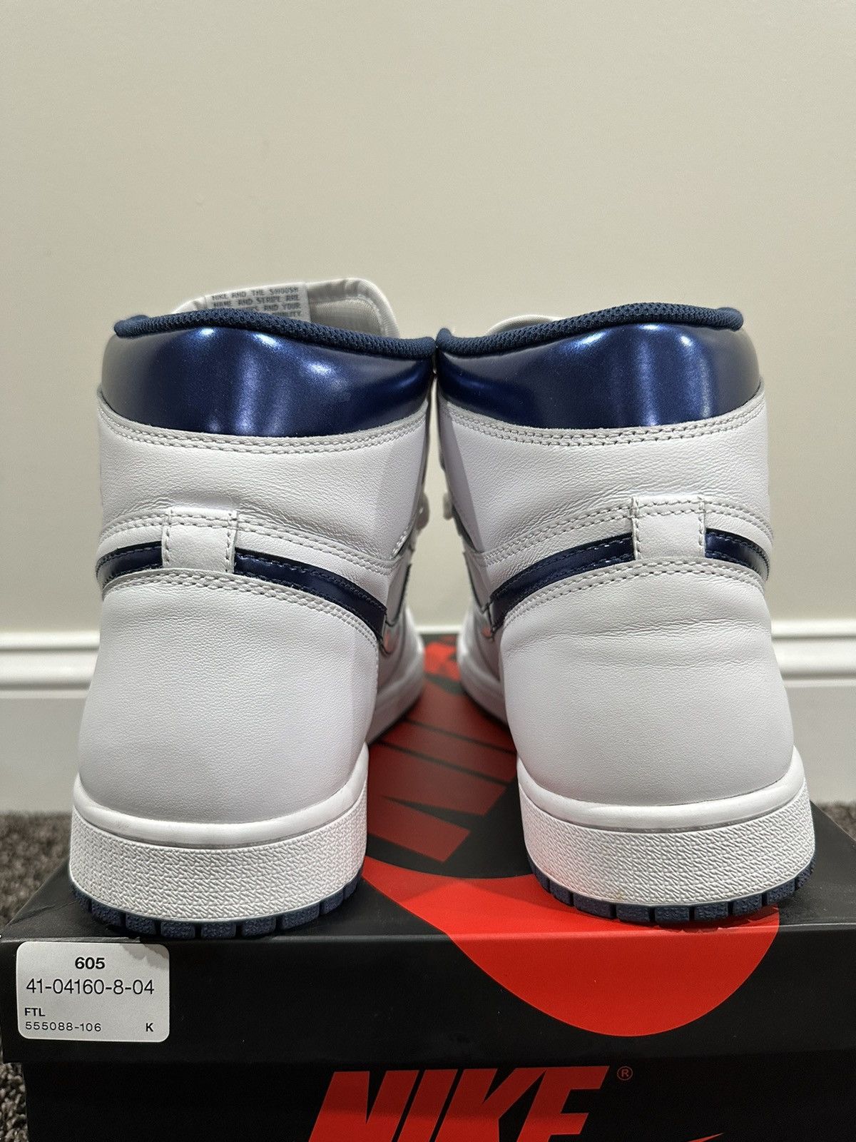 Jordan Brand × Nike Air Jordan Retro 1 High OG Metallic Navy White Sneakers Size US 11 / EU 44 - 3 Thumbnail