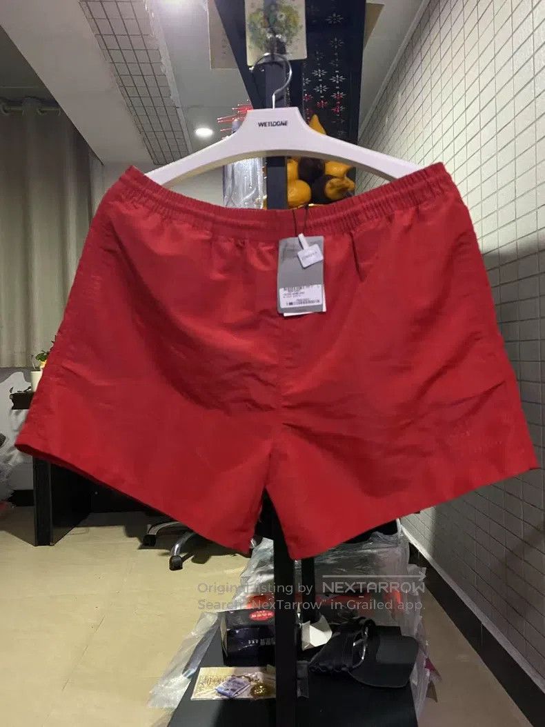 Balenciaga Balenciaga size XS Solid Color Casual Shorts Size US 27 - 1 Thumbnail