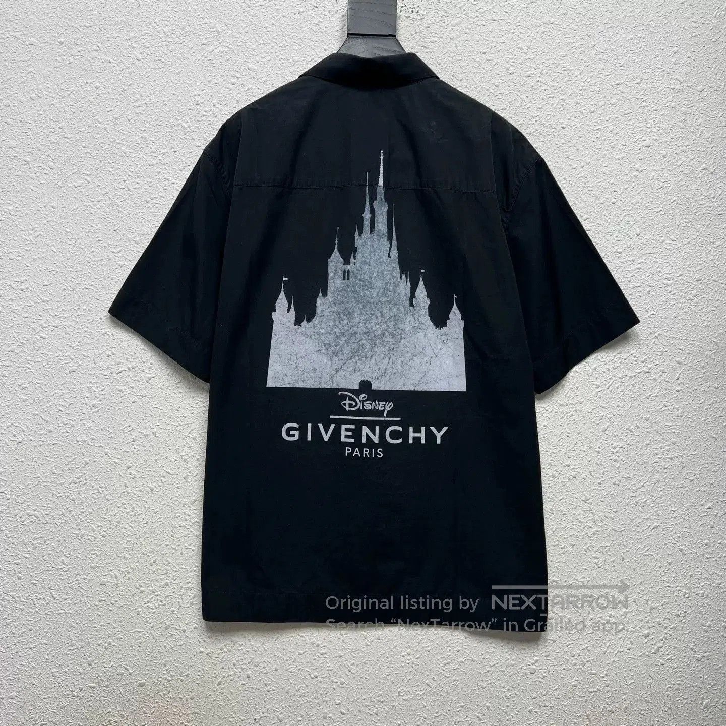 Givenchy givenchy x disney black castle print shirt. Size US L / EU 52-54 / 3 - 2 Thumbnail
