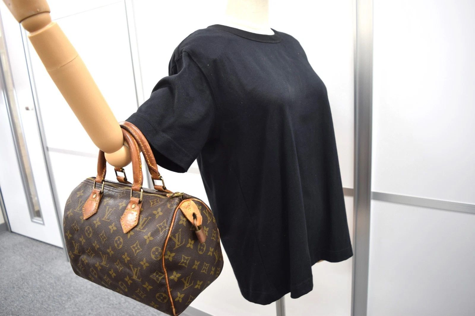 Louis Vuitton LV Speedy 25 Hand Bag Monogram Canvas M41528 Size ONE SIZE - 4 Thumbnail