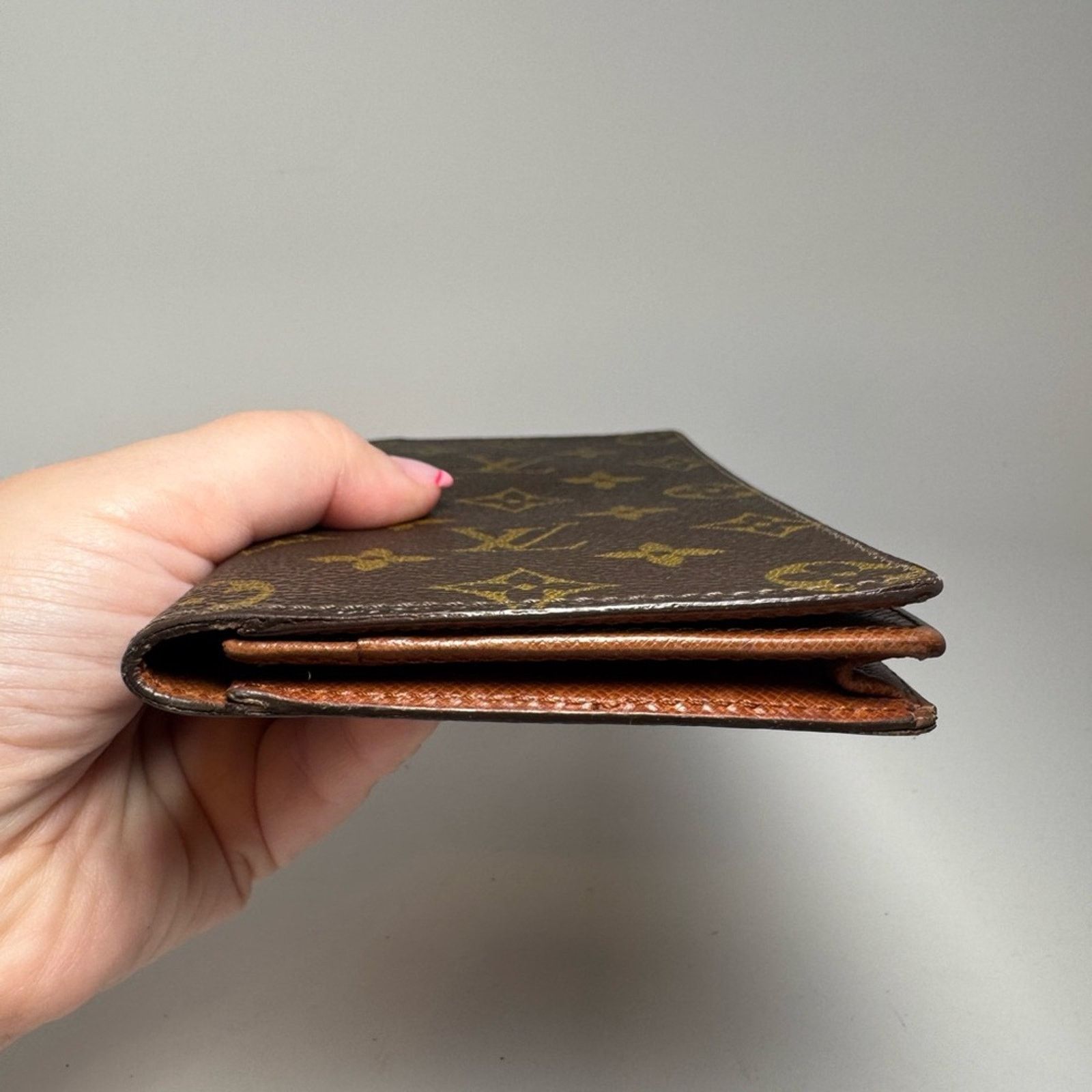 Louis Vuitton Louis Vuitton Monogram Portes Cartes Wallet/Passport Cover Size ONE SIZE - 12 Thumbnail