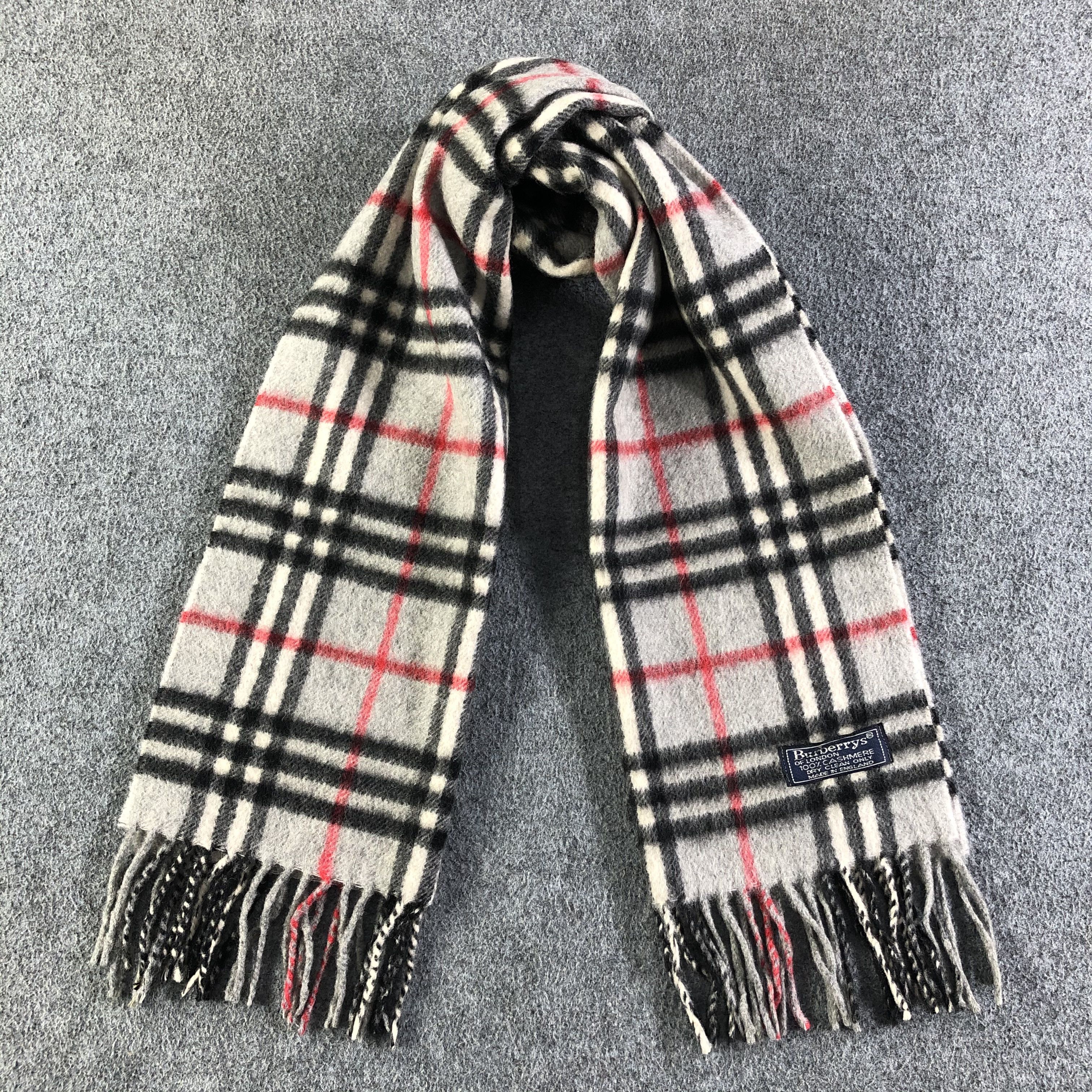 Burberry Burberrys Scarf / Muffler / Neckwear P030 Size ONE SIZE - 1 Thumbnail