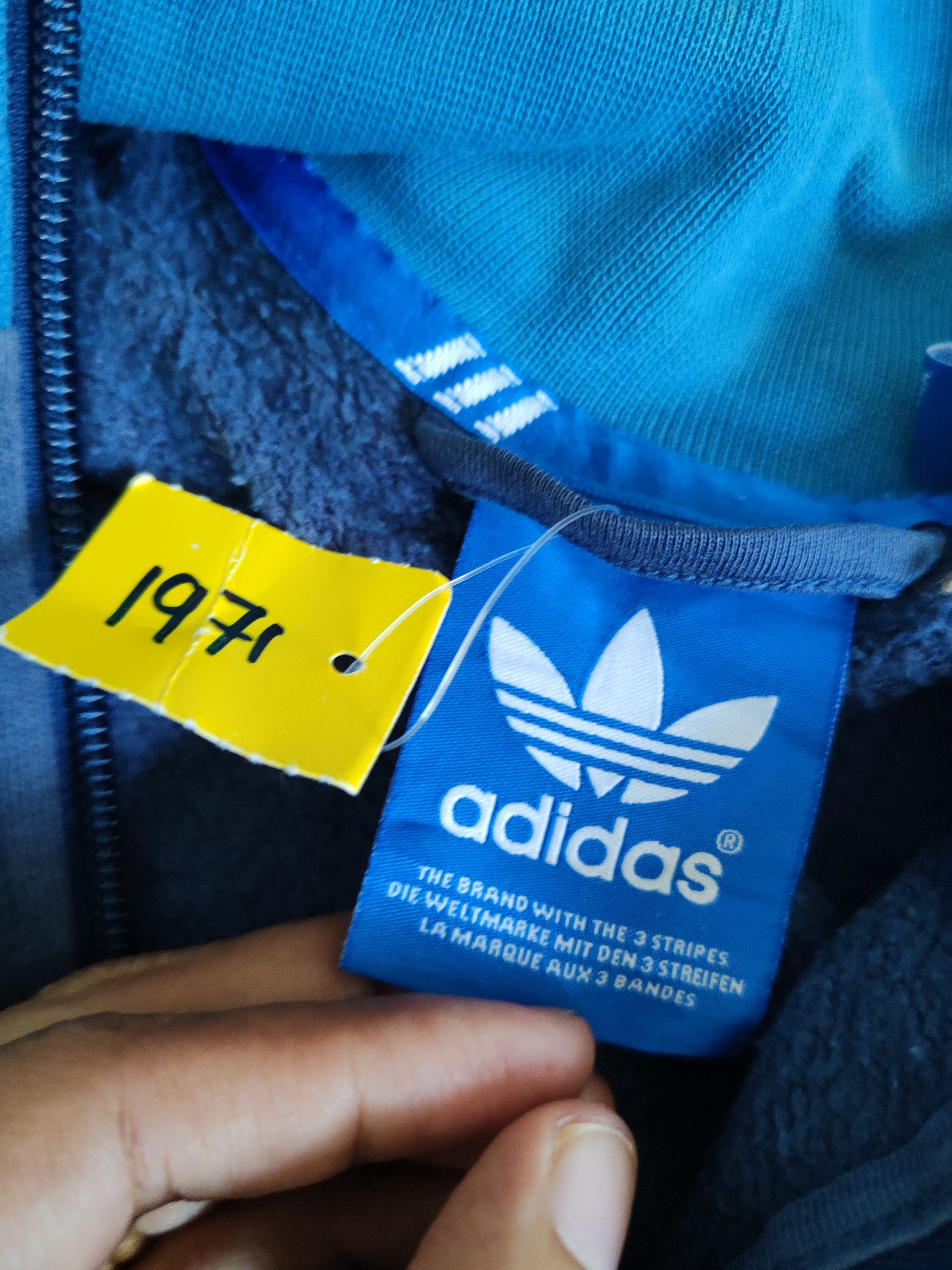 Adidas DL Adidas vintage Blue Faded Sweaters #1971 Size US L / EU 52-54 / 3 - 16 Thumbnail