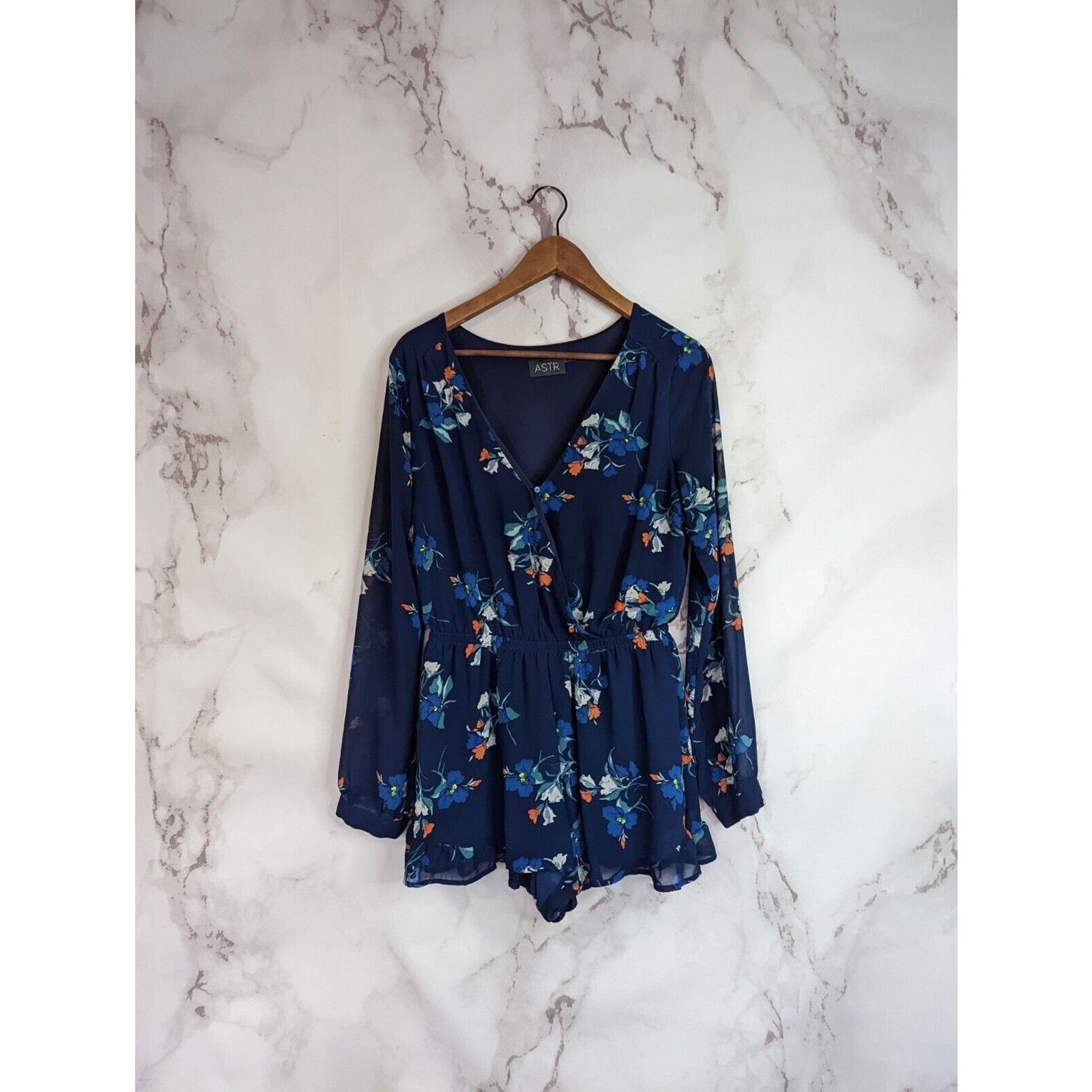 Nordstrom ASTR Romper Women Medium Long Sleeve Blue Floral Jumpsuit Size 32" / US 10 / IT 46 - 1 Thumbnail