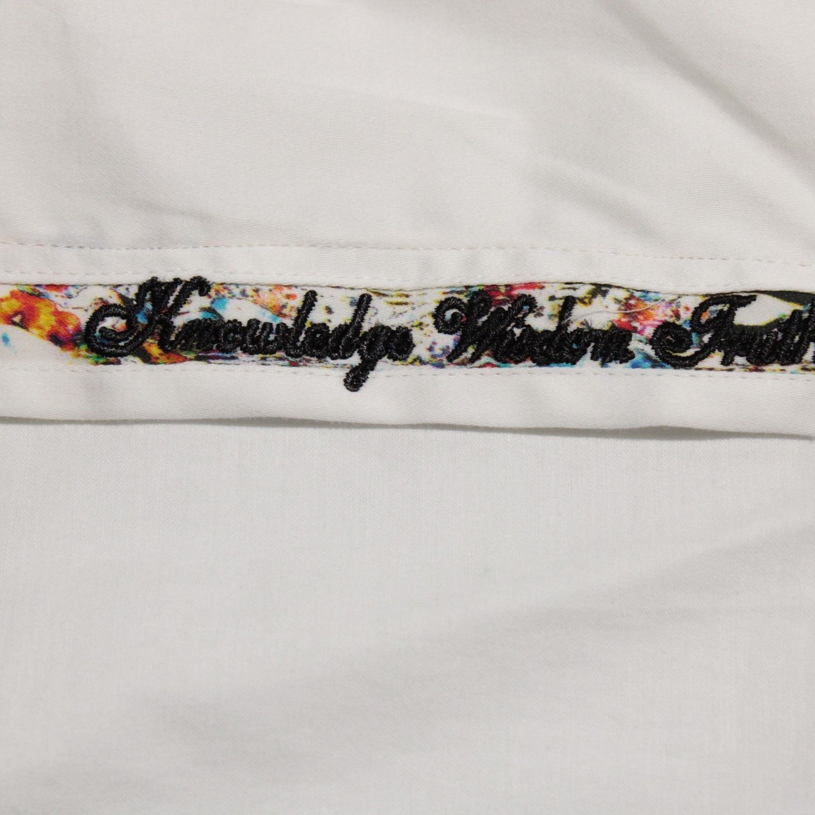 Robert Graham Robert Graham New with tags Shirt Size XL US In White Size US XL / EU 56 / 4 - 7 Thumbnail