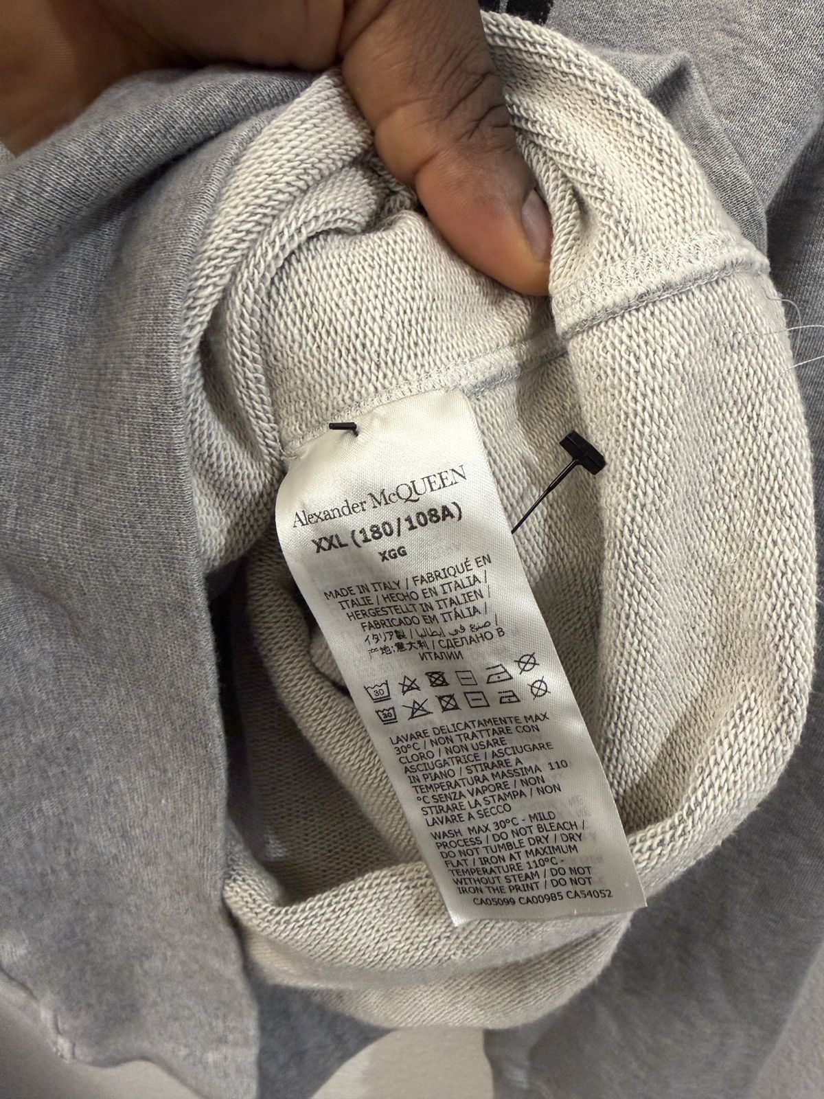 Alexander McQueen Alexander MaQueen Graphic Print Hoodie Size US XXL / EU 58 / 5 - 5 Thumbnail