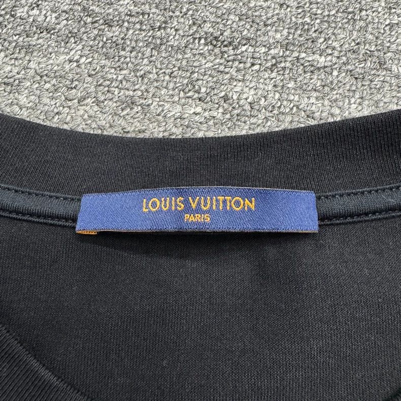 Louis Vuitton Louis Vuitton Black and White Gradient TShirt-2506 Size US XL / EU 56 / 4 - 5 Thumbnail
