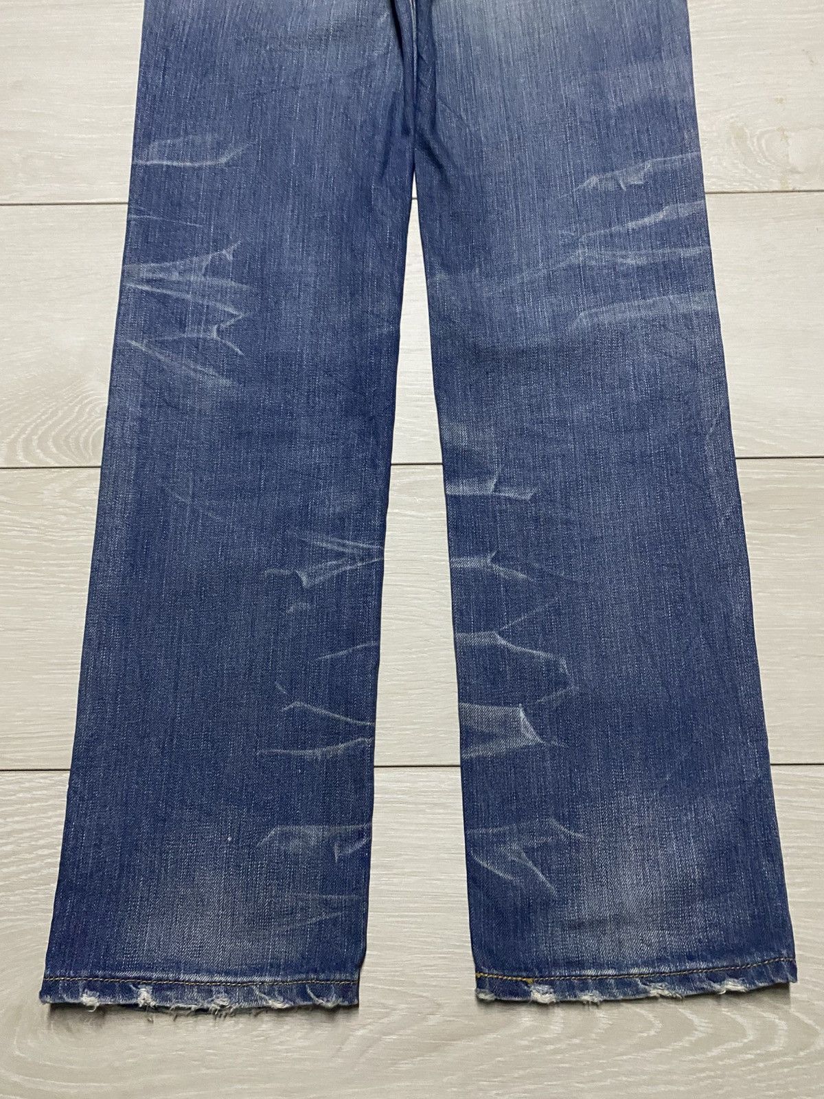 Levi's Vintage Levis 501 Blue Wash Distressed ButtonFly Jeans Size US 28 / EU 44 - 6 Thumbnail