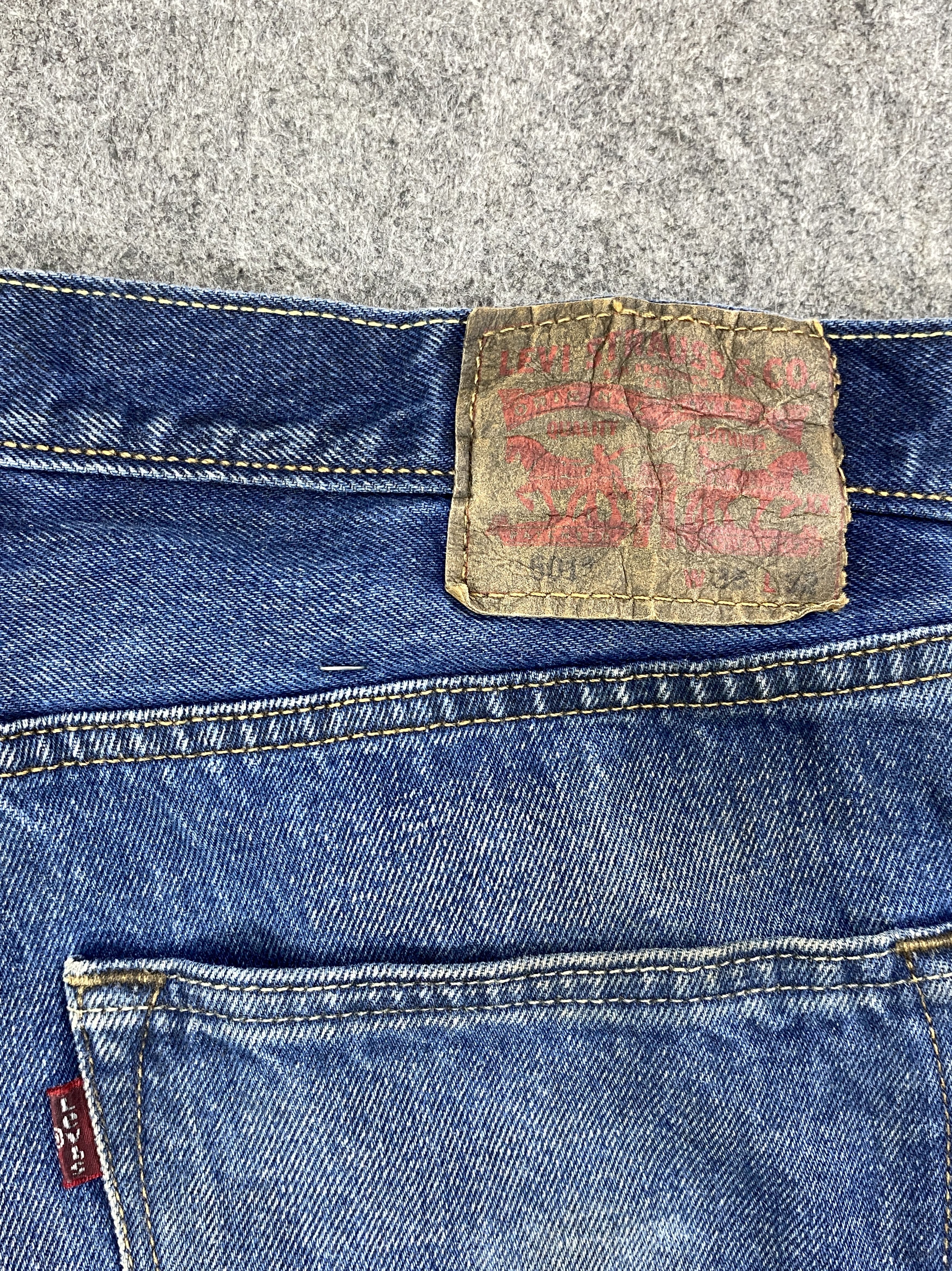 Levi's Dark Dirty Blue Vintage Levi's 501 35x31.5 Denim -JN1680 Size US 35 - 10 Thumbnail