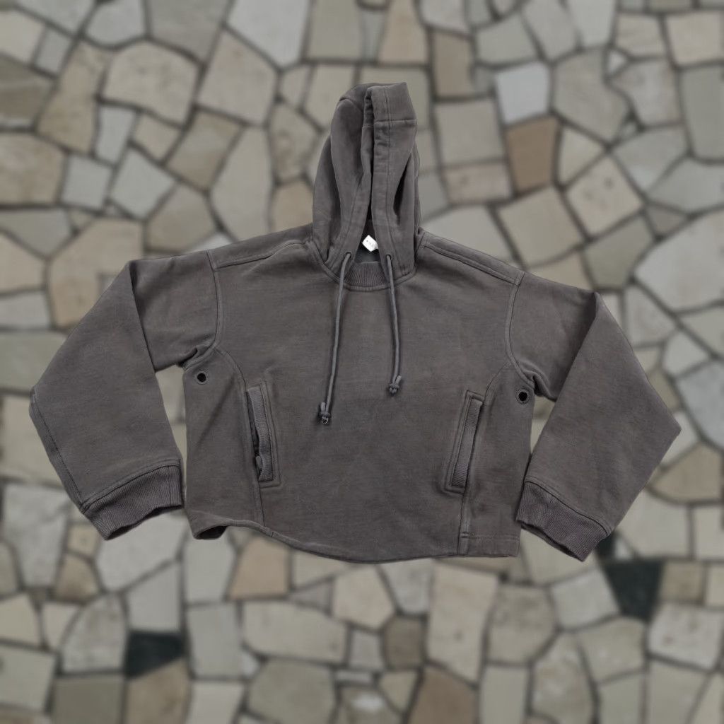 Lululemon Lululemon Hoodie Womens 2 Graphite Grey Cool Crescent Pullover Crop Sweatshirt Size XS / US 0-2 / IT 36-38 - 1 Thumbnail