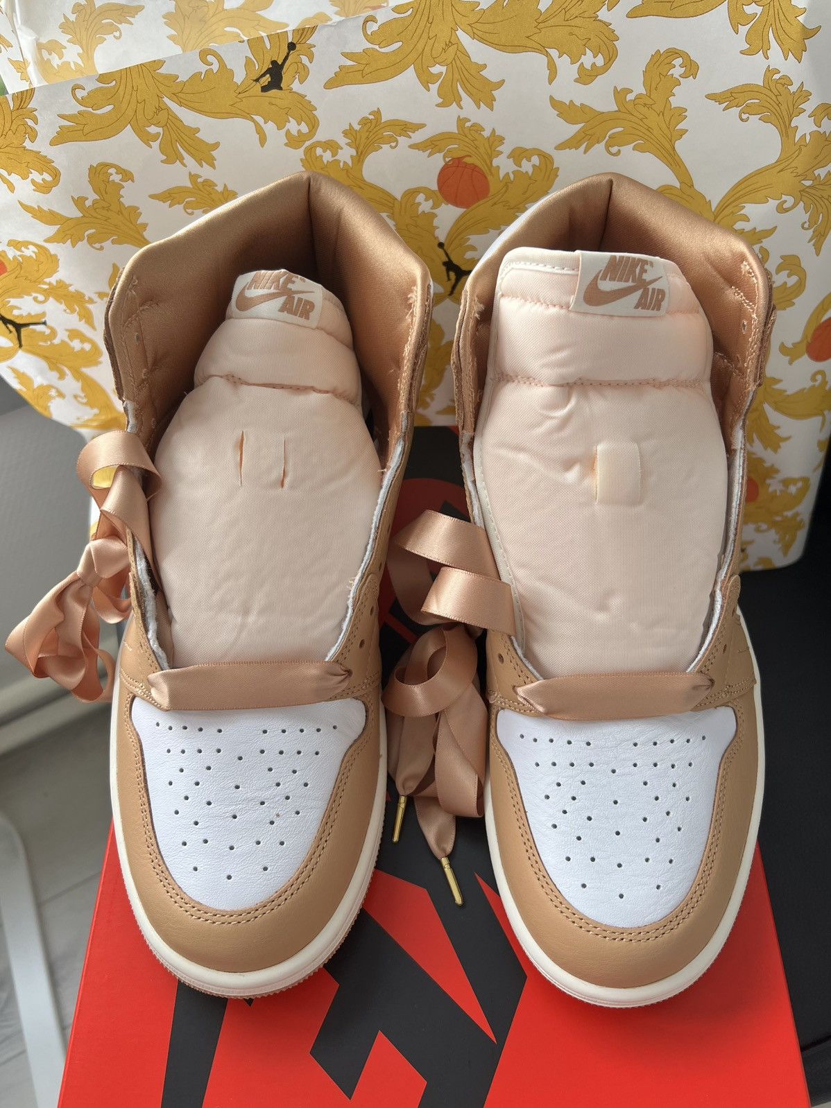 Jordan Brand × Nike Nike Air Jordan 1 High Retro OG Praline Size US 11 / IT 41 - 3 Thumbnail
