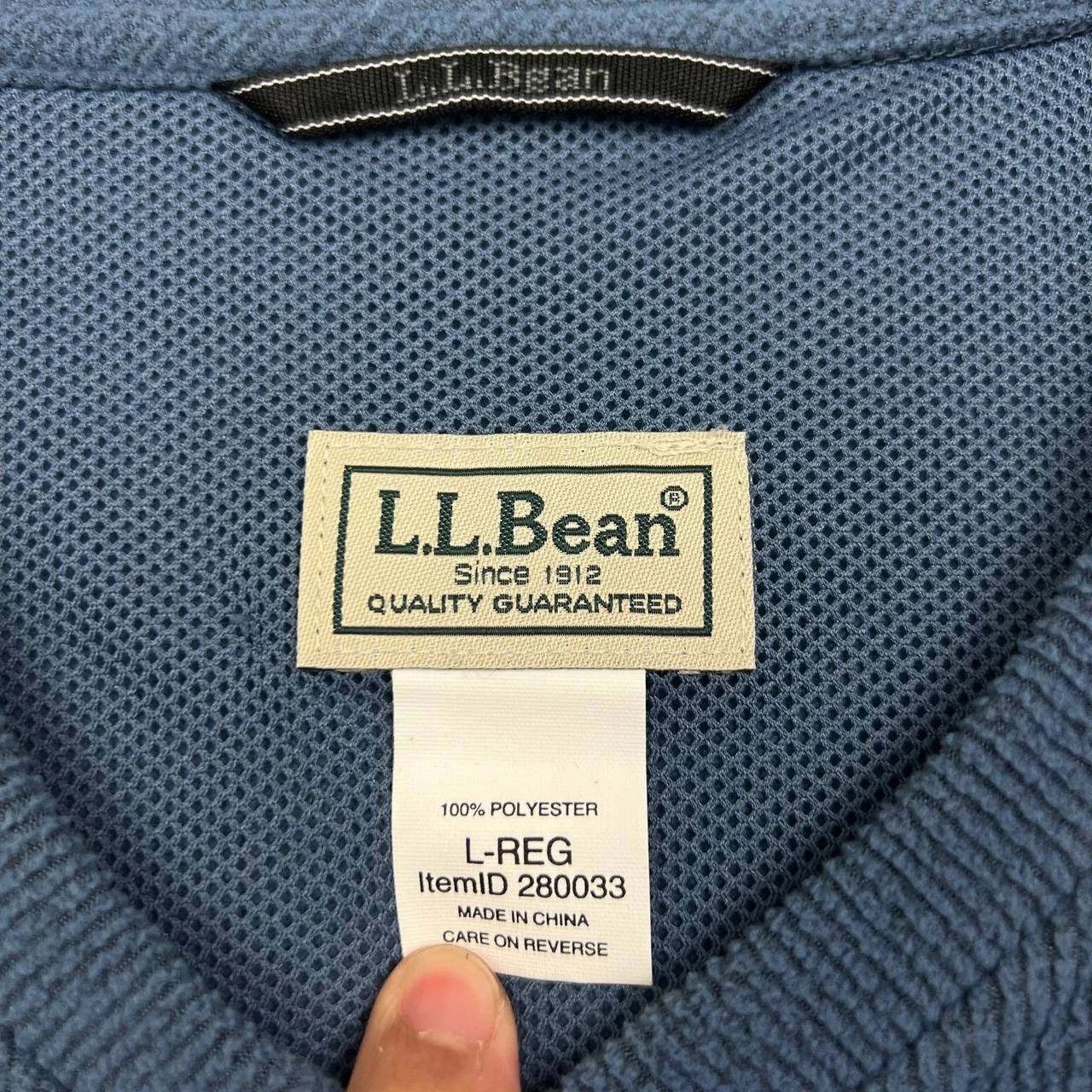 L.L. Bean L.L. Bean Sweatshirt Fleece Pullover V Neck Long Sleeve L Size US L / EU 52-54 / 3 - 5 Thumbnail