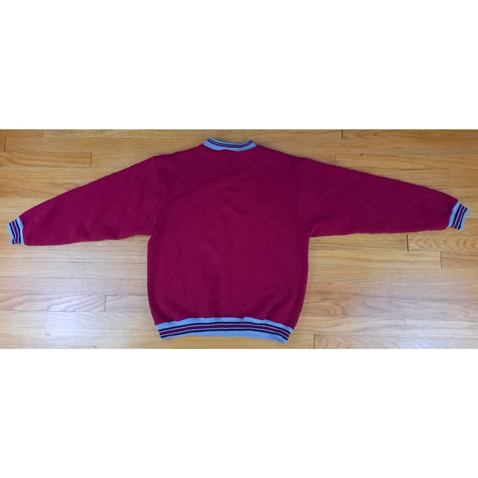Wilson VINTAGE Wilson Sweatshirt Unisex Adults L Red V-Neck Embroidered Canvas Cotton Blend Pullover Tennis Running Jogging Size US L / EU 52-54 / 3 - 6 Thumbnail