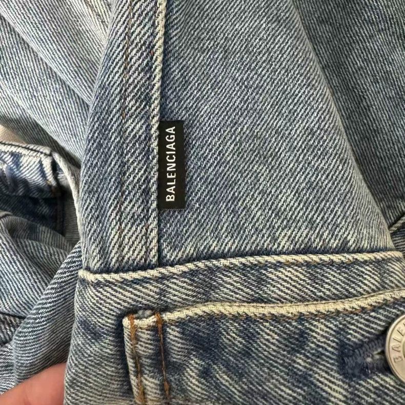 Balenciaga Balenciaga Rhinestone Denim Jacket Size 34-2505 Size US M / EU 48-50 / 2 - 8 Thumbnail