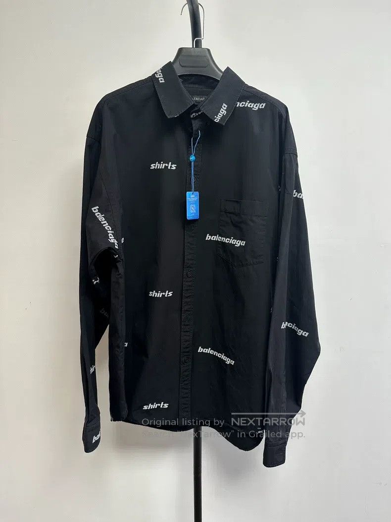 Balenciaga Balenciaga size 39 Letter Printed Single-Breasted Long Sle Size US M / EU 48-50 / 2 - 1 Thumbnail