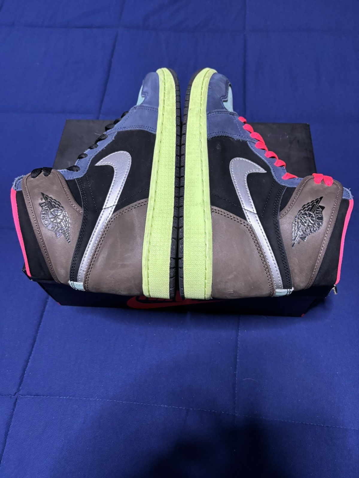 Jordan Brand Jordan 1 Retro High OG Tokyo Bio Hack 2020 Size 9 Size US 9 / EU 42 - 2 Thumbnail