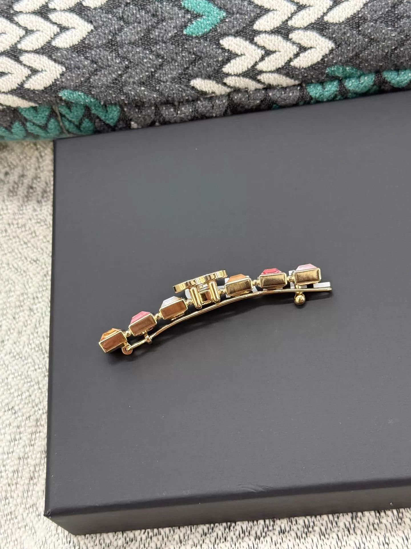 Chanel Chanel Pink Gem CC Hair Clip New Size ONE SIZE - 5 Thumbnail
