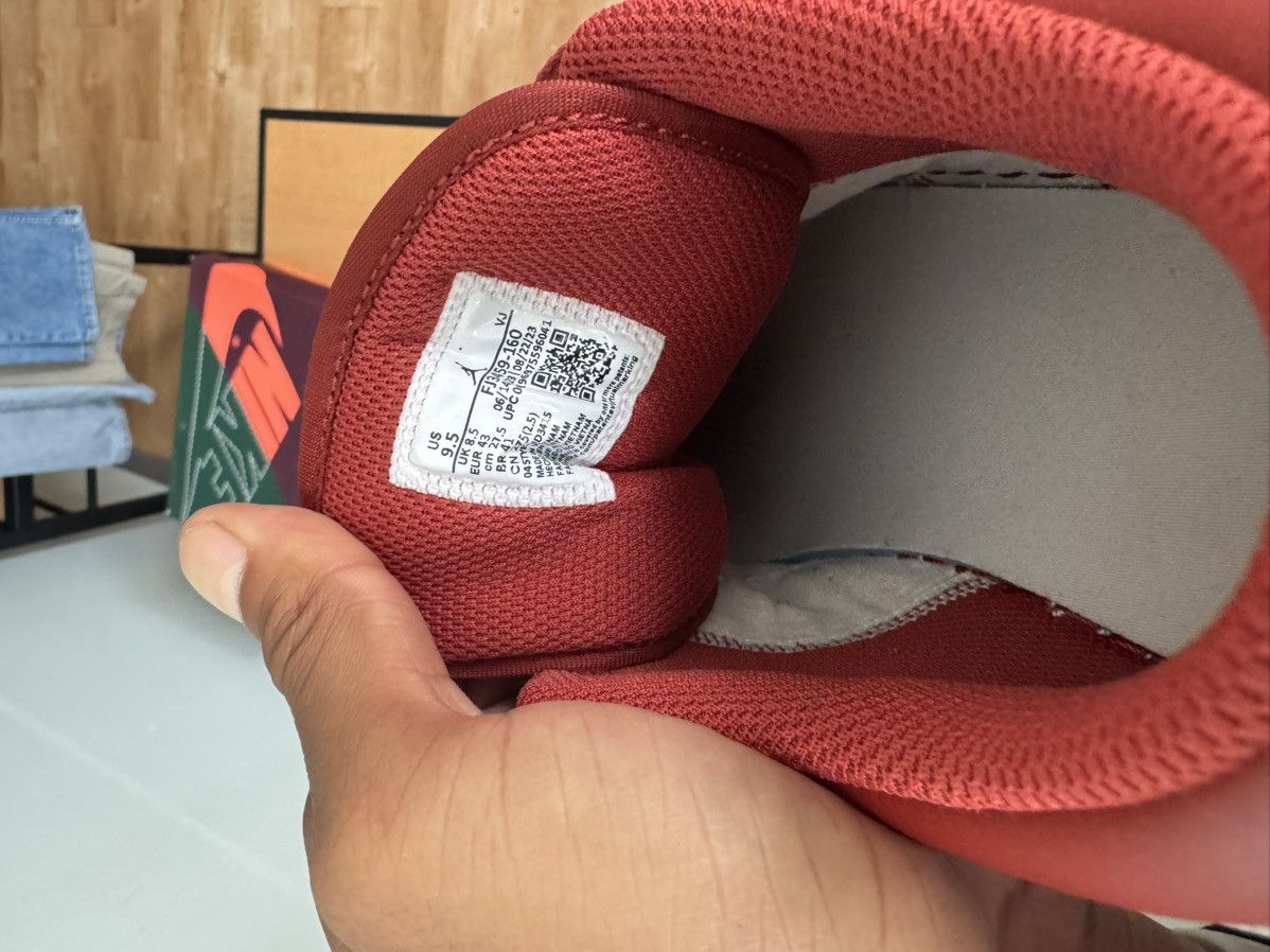 Nike Nike Air Jordan 1 Low SE Size US 9.5 / EU 42-43 - 4 Thumbnail