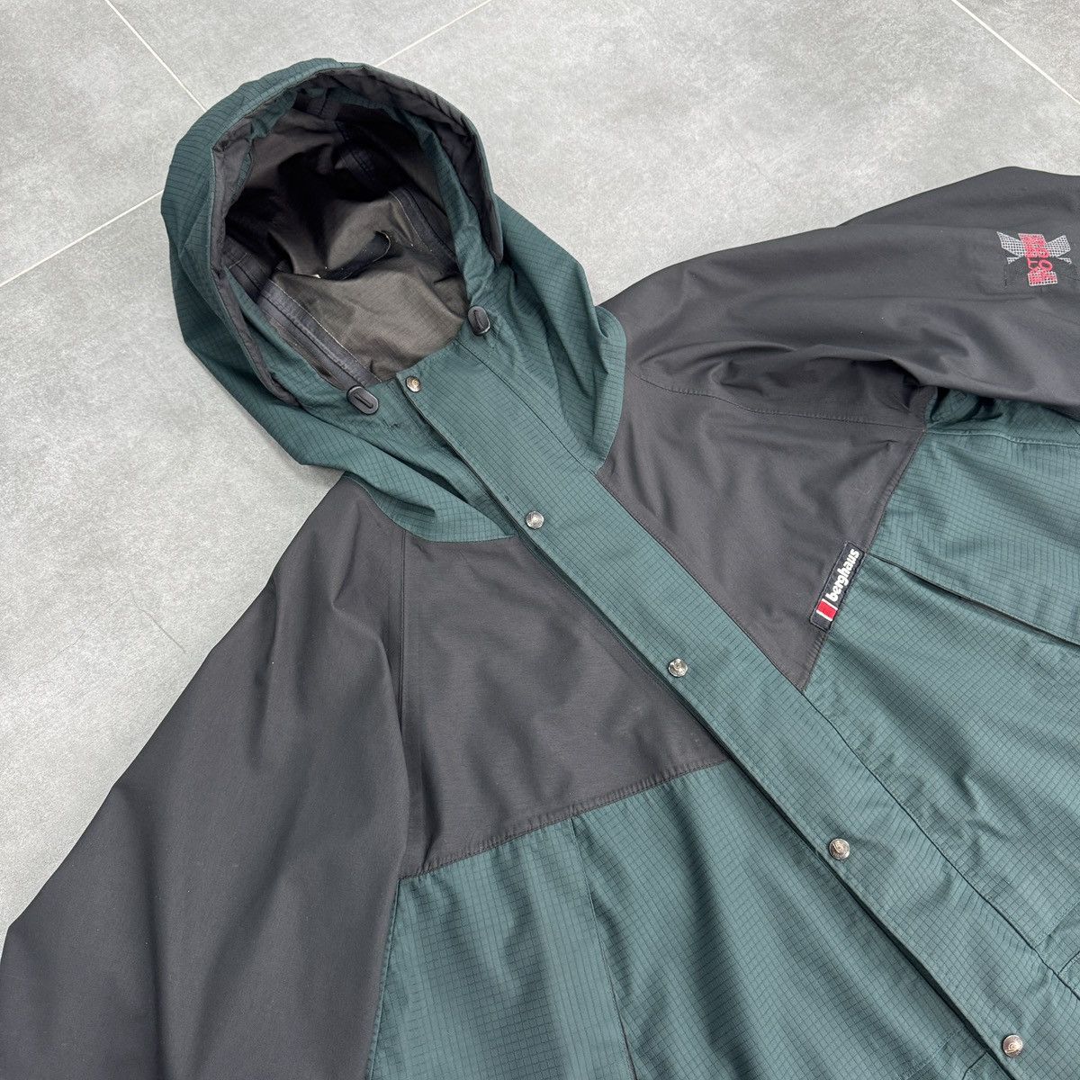 Berghaus Vintage Berghaus Extrem 7000 Gore-Tex Fabric Coat Jacket 90s Size US XL / EU 56 / 4 - 9 Thumbnail
