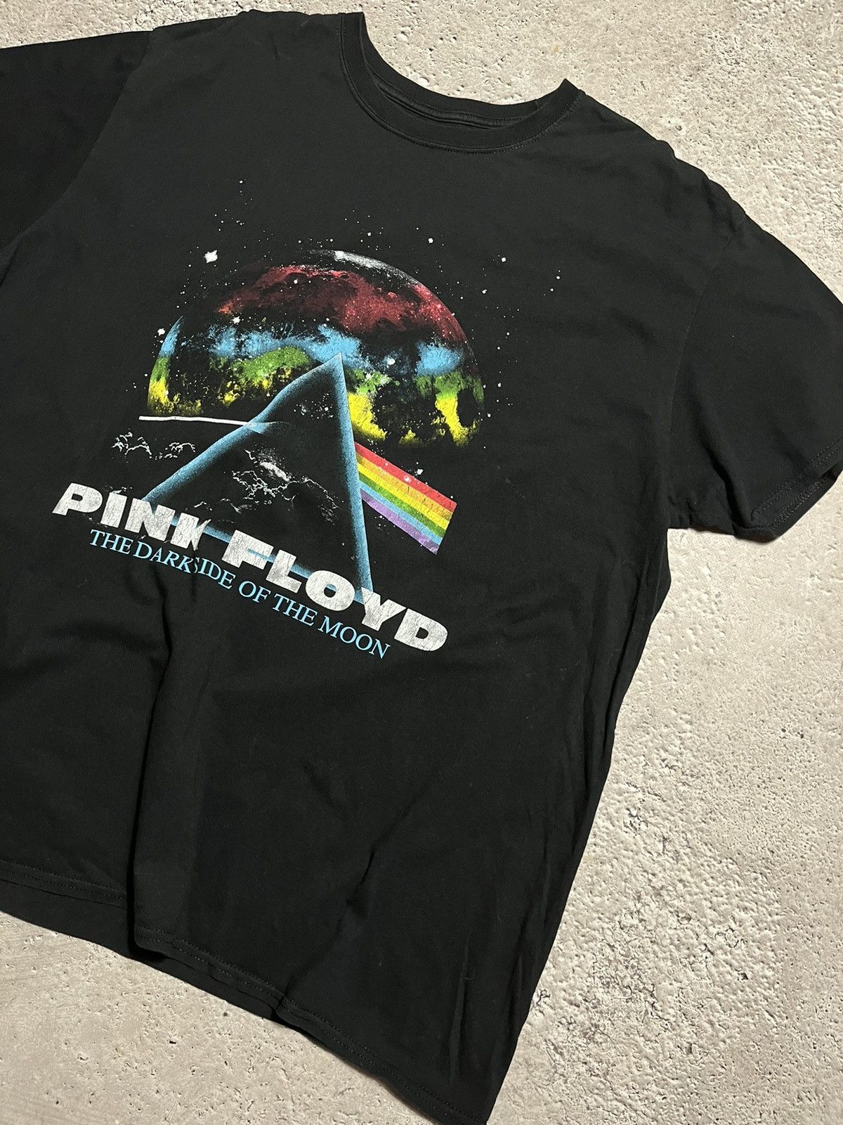 Band Tees × Pink Floyd × Vintage Vintage Pink Floyd Dark Side Of The Moon Band T-shirt tee Size US XXL / EU 58 / 5 - 2 Thumbnail