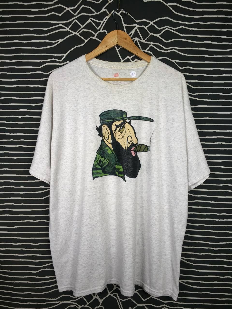 Hanes × Vintage Fidel Castro Cuban Revolutionary Castro's Backroom Tee Size US XXL / EU 58 / 5 - 2 Thumbnail