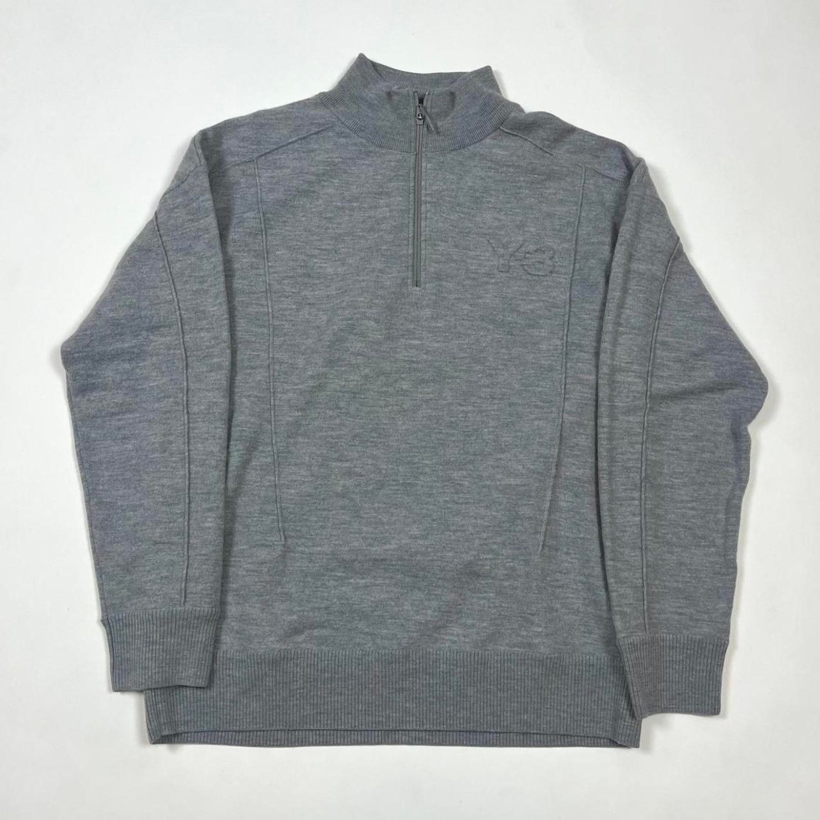 Y-3 Y-3 Grey Embossed Quarter Zip Size US XXL / EU 58 / 5 - 1 Thumbnail
