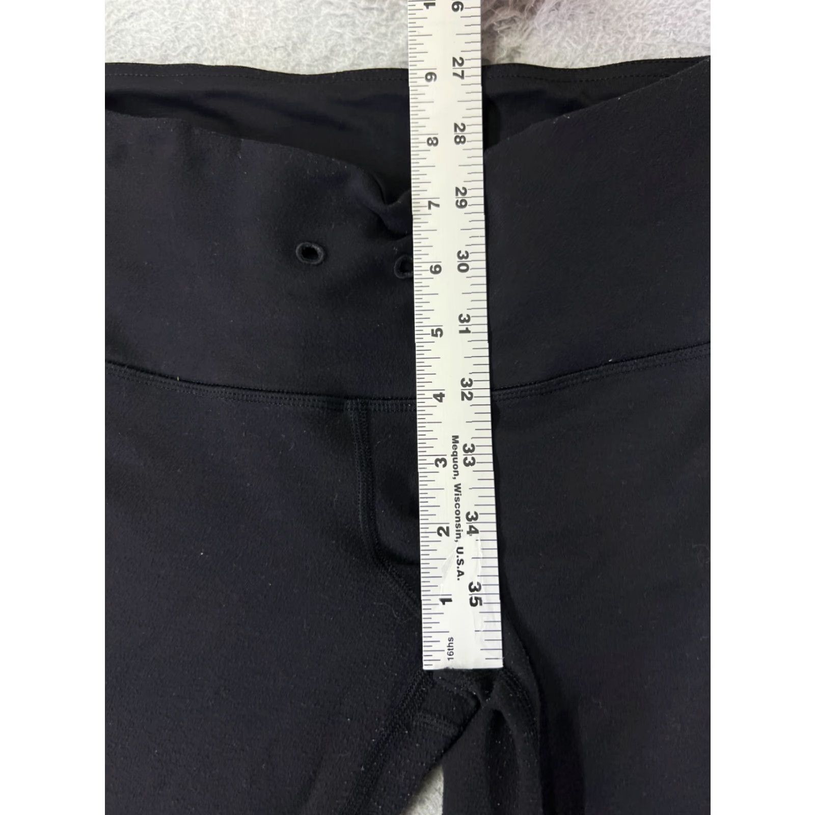 Lululemon Lululemon Women's Cropped Pants 8 Black Purple Nylon Blend Yoga Athleisure 28" Regular Fit Size 30" / US 8 / IT 44 - 7 Thumbnail