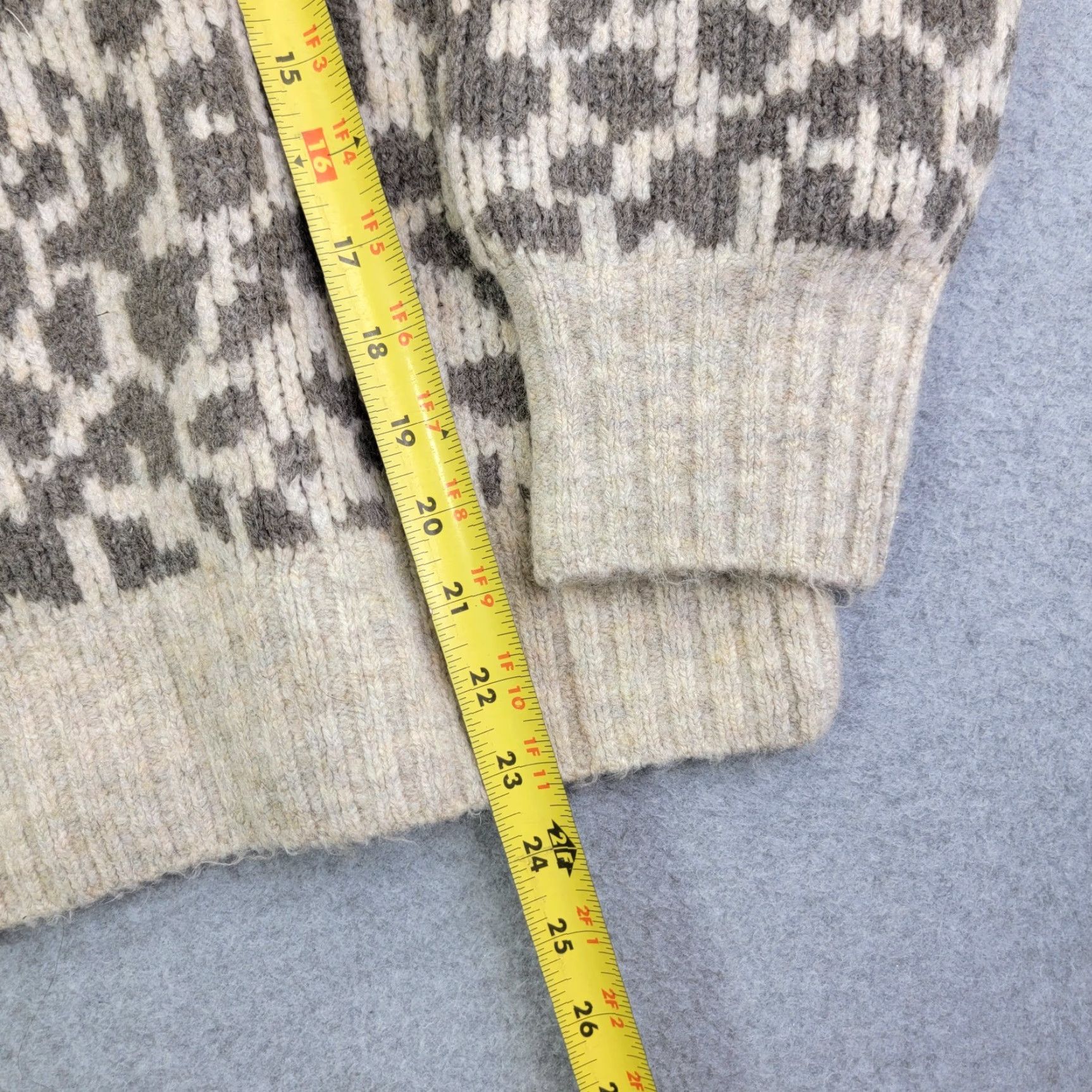 Old Navy Old Navy Sweater Womens Large Cozy Pullover Cheetah Print po-haye 720552-00 Size L / US 10 / IT 46 - 6 Thumbnail