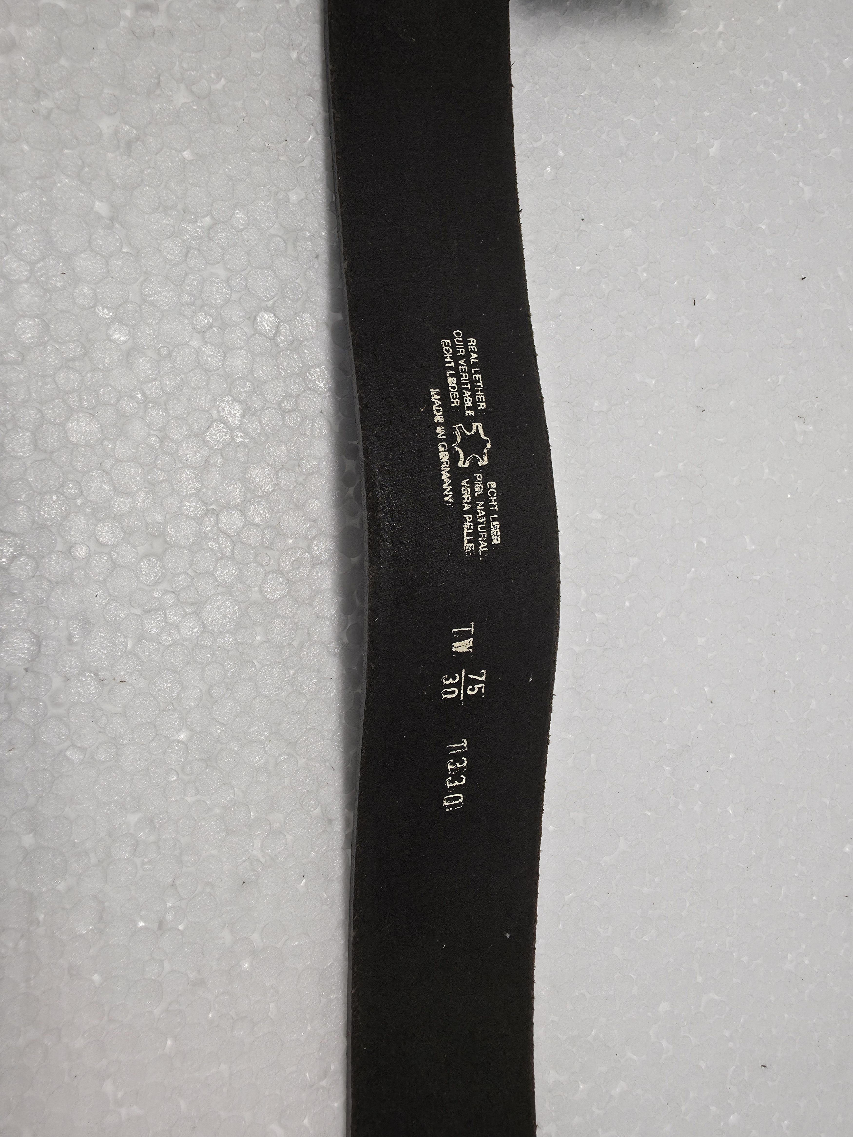 Vintage Ernesto. Vintage leather belt with massive metal buckle Size ONE SIZE - 6 Thumbnail
