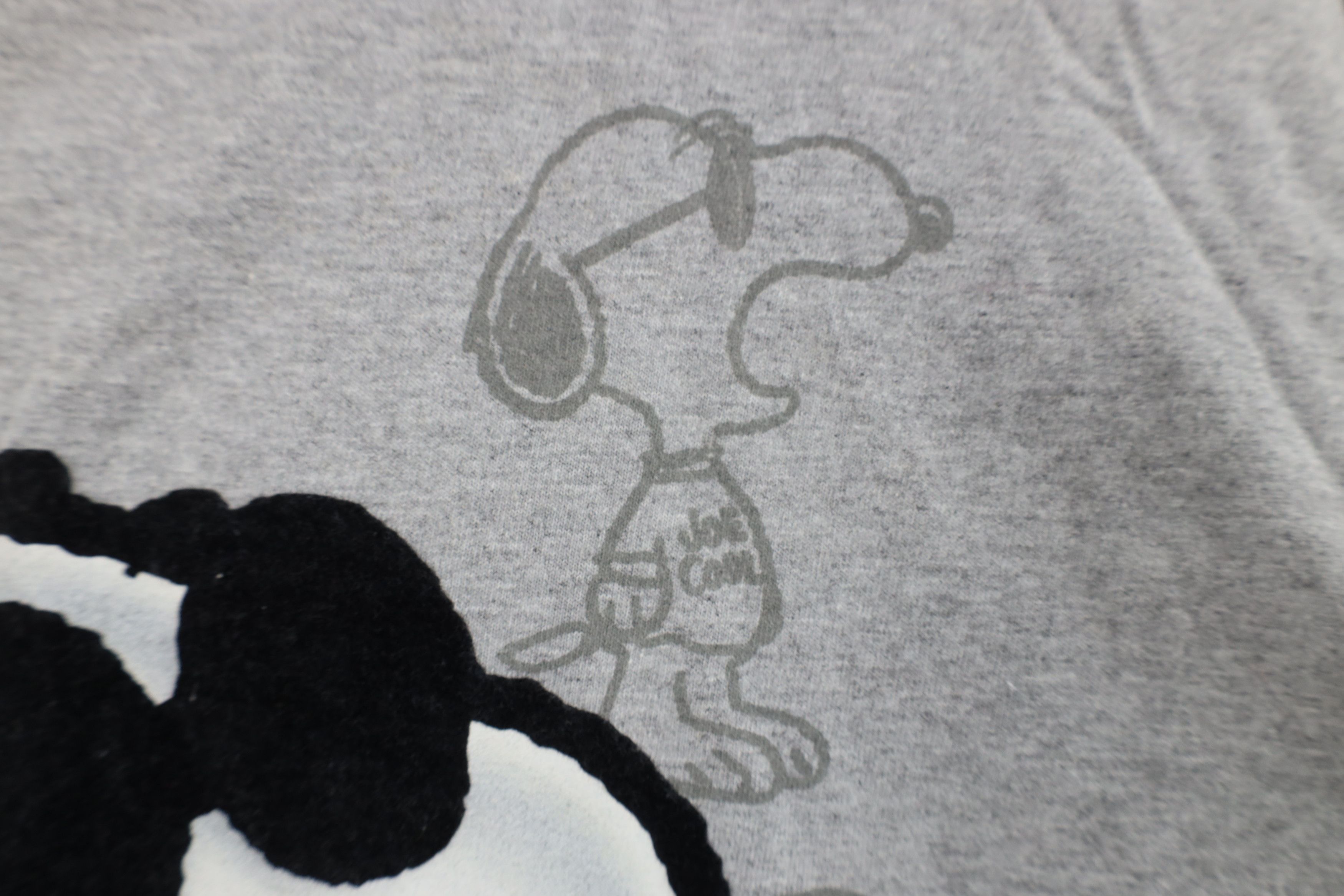 Vintage Vintage 90s Y2K Peanuts Charlie Brown Joe Cool T-Shirt Gray Size US XL / EU 56 / 4 - 6 Thumbnail