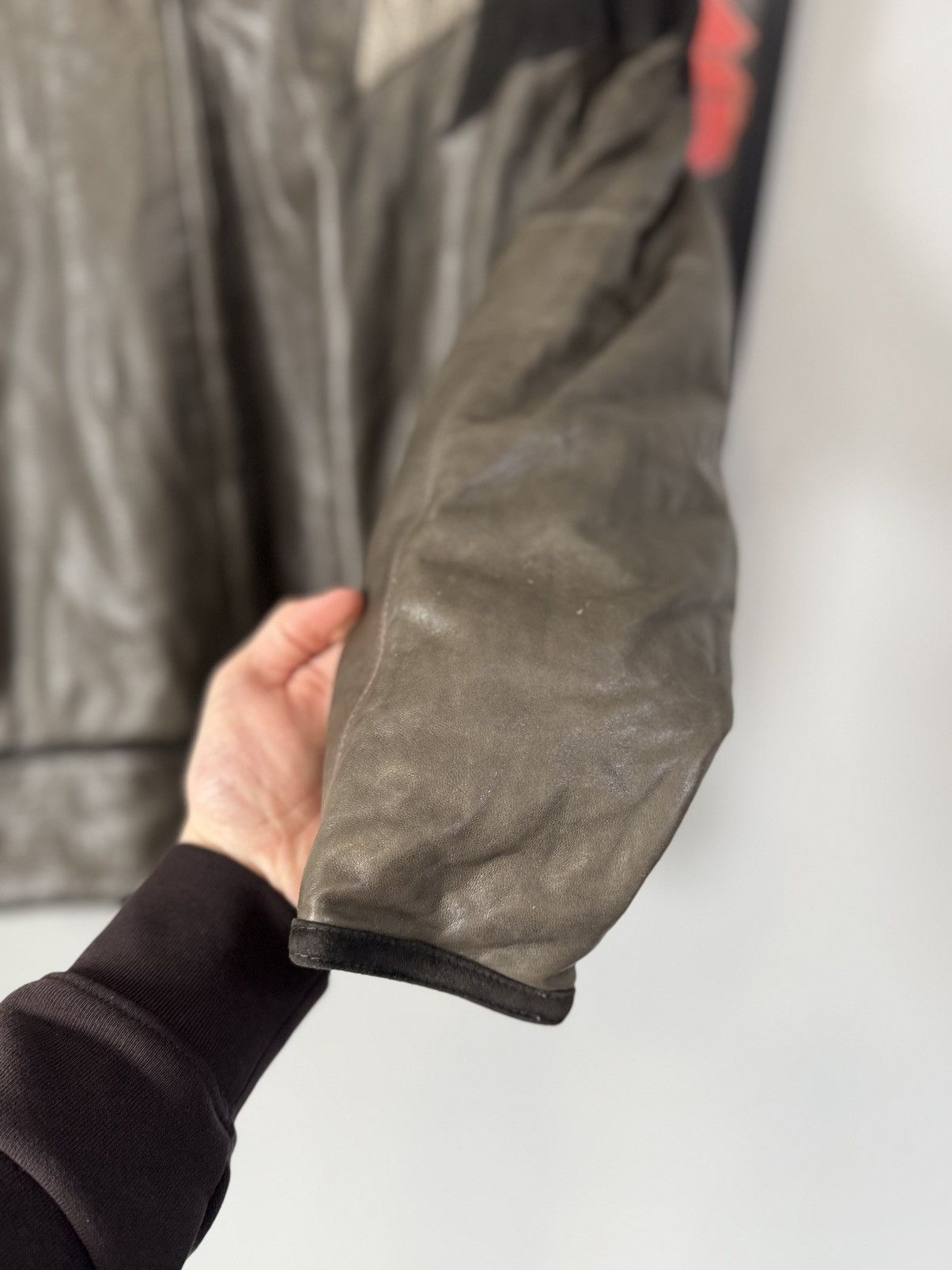 Versace Vintage Gianni Versace 1980s chain shoulder leather jacket Size US S / EU 44-46 / 1 - 10 Thumbnail