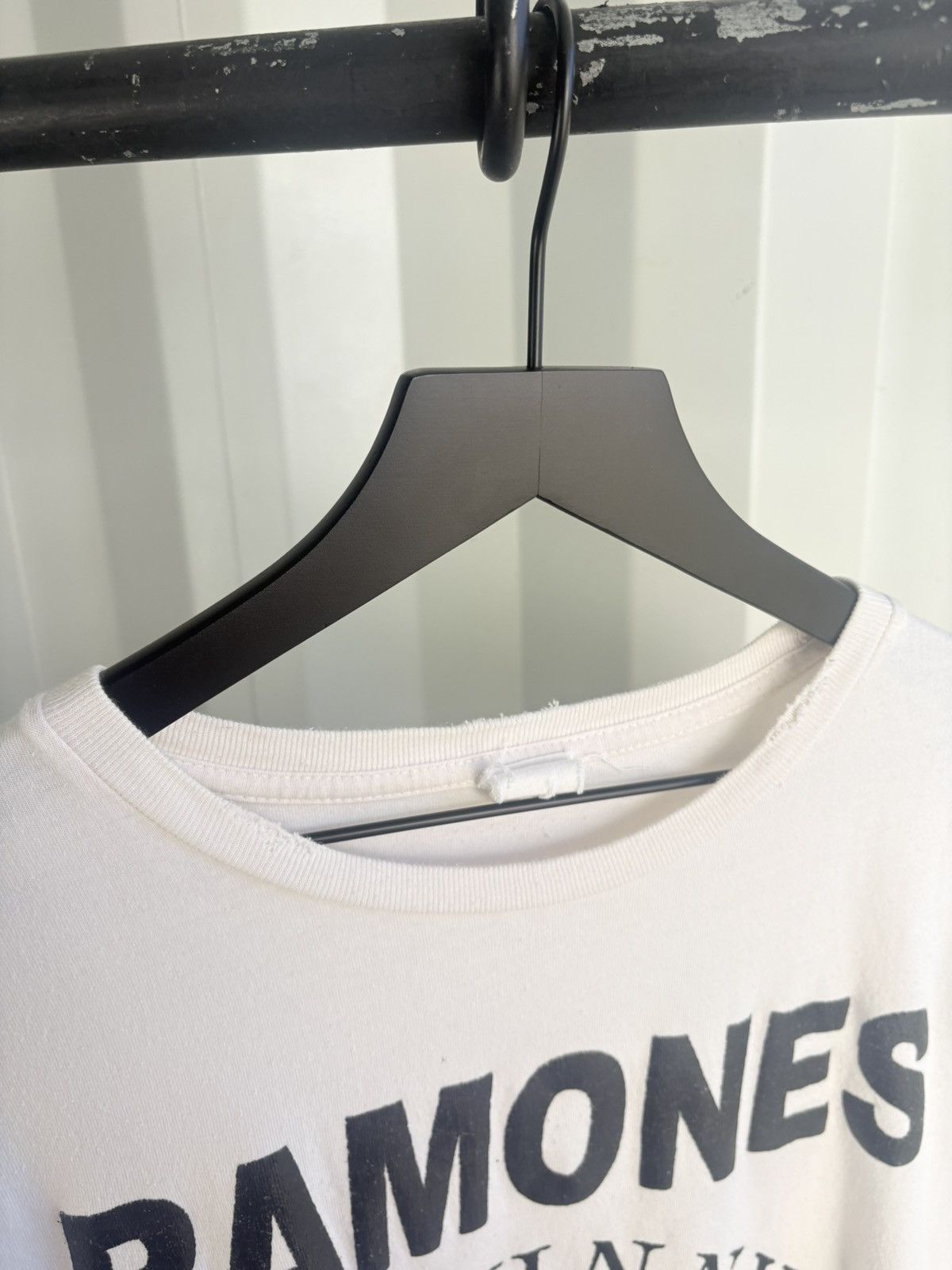 Band Tees Thrashed Madeworn Ramones Sun Faded Distressed Shirt GRUNGE Size US M / EU 48-50 / 2 - 5 Thumbnail