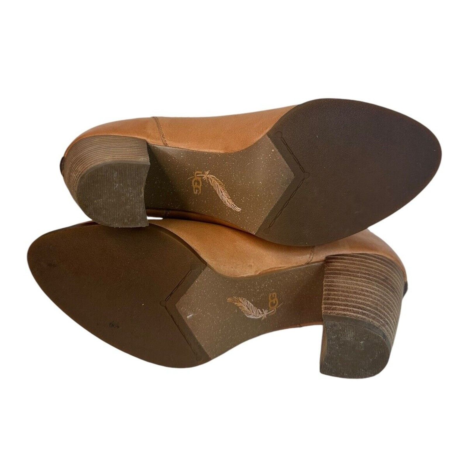Ugg UGG Charlotte Perforated Tan Leather Cowgirl Ankle Booties 7 Size US 7 / IT 37 - 13 Thumbnail