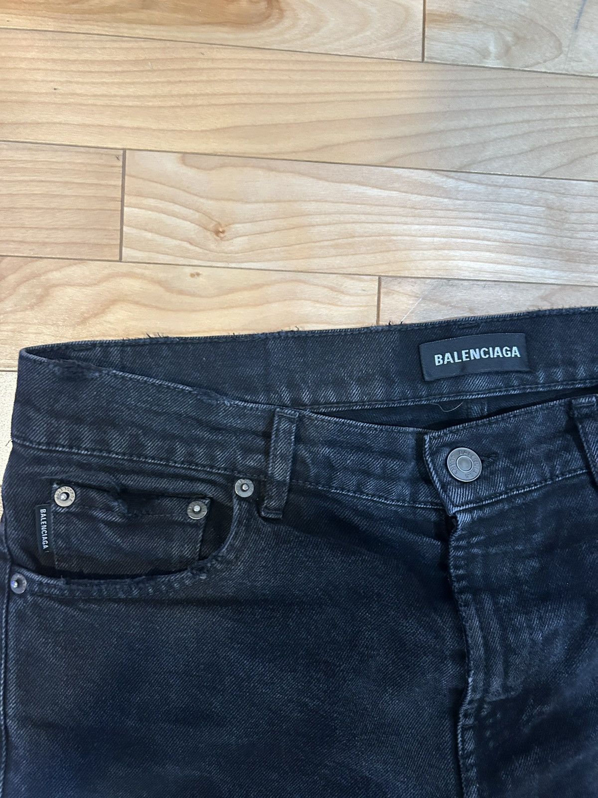 Balenciaga Balenciaga flared jeans Size US 33 - 3 Thumbnail