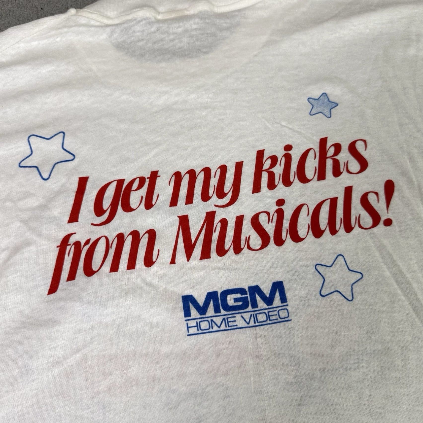 Vintage VINTAGE MGM Musicals T Shirt Mens XL White Logo 30s 60s Movie TV Broadway Classic Home Video USA Mens XL White Shirt Size US XL / EU 56 / 4 - 5 Thumbnail