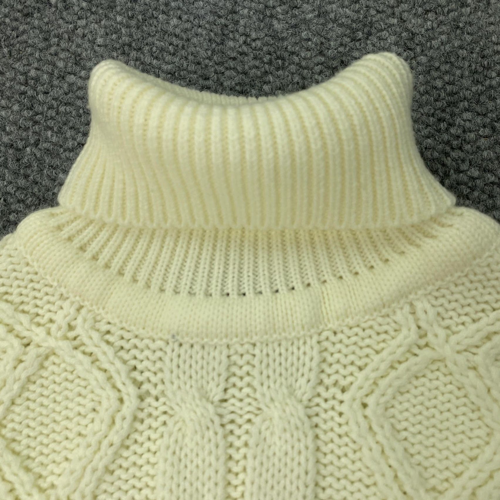 Vintage VINTAGE Horizon Sweater Women Pullover Geometric Knit Ivory Turtleneck Medium Wool-Free Acrylic Cable Knit 80s 90s Mens? Wait. Size M / US 6-8 / IT 42-44 - 2 Thumbnail