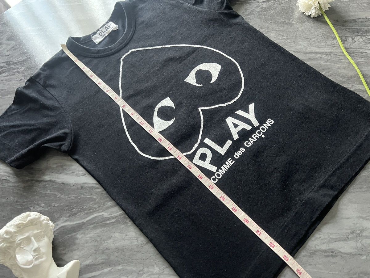 Comme des Garcons Comme des Garcon : Center Heart Reverse Size L / US 10 / IT 46 - 8 Thumbnail