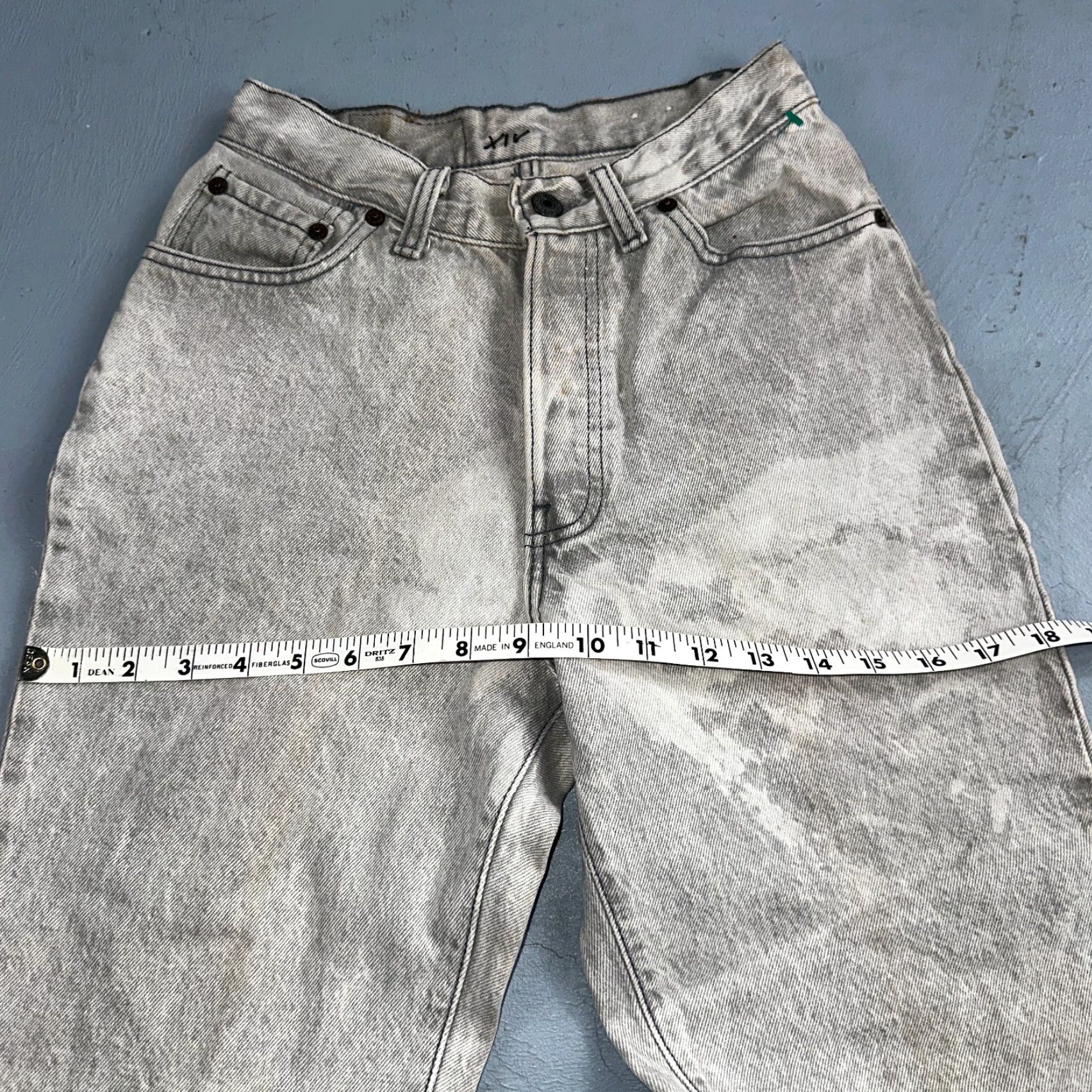 Levi's VINTAGE Levis 501 Jeans Women's Gray Acid Wash 22x29 Button Fly 5 100% Cotton USA Size 27" / US 4 / IT 40 - 7 Thumbnail