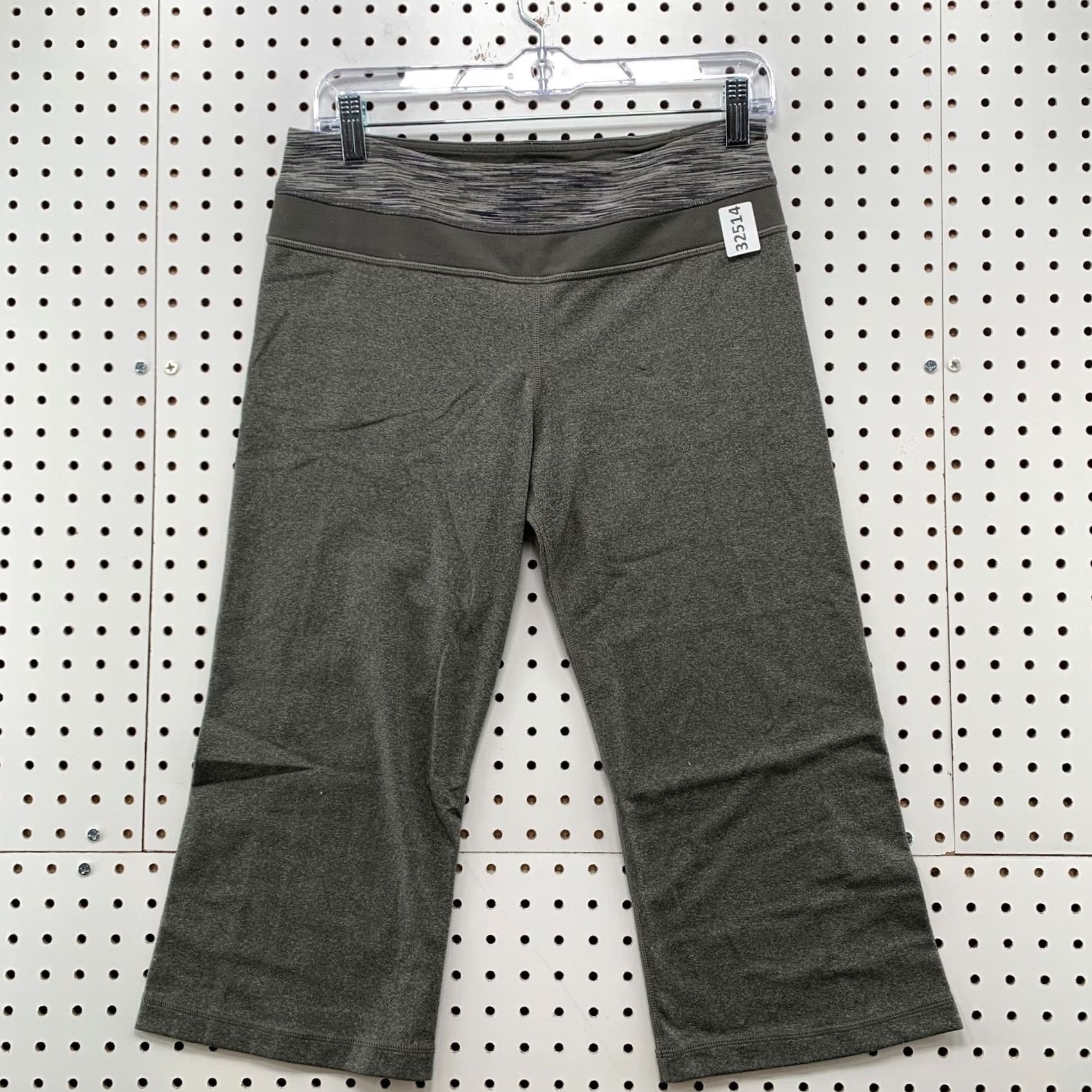 Lululemon Lululemon Flow Capri Leggings Womens Size 8 Dance Yoga Work Out 30x18.5 Gray Capri Women 8 Flow Size 30" / US 8 / IT 44 - 2 Thumbnail