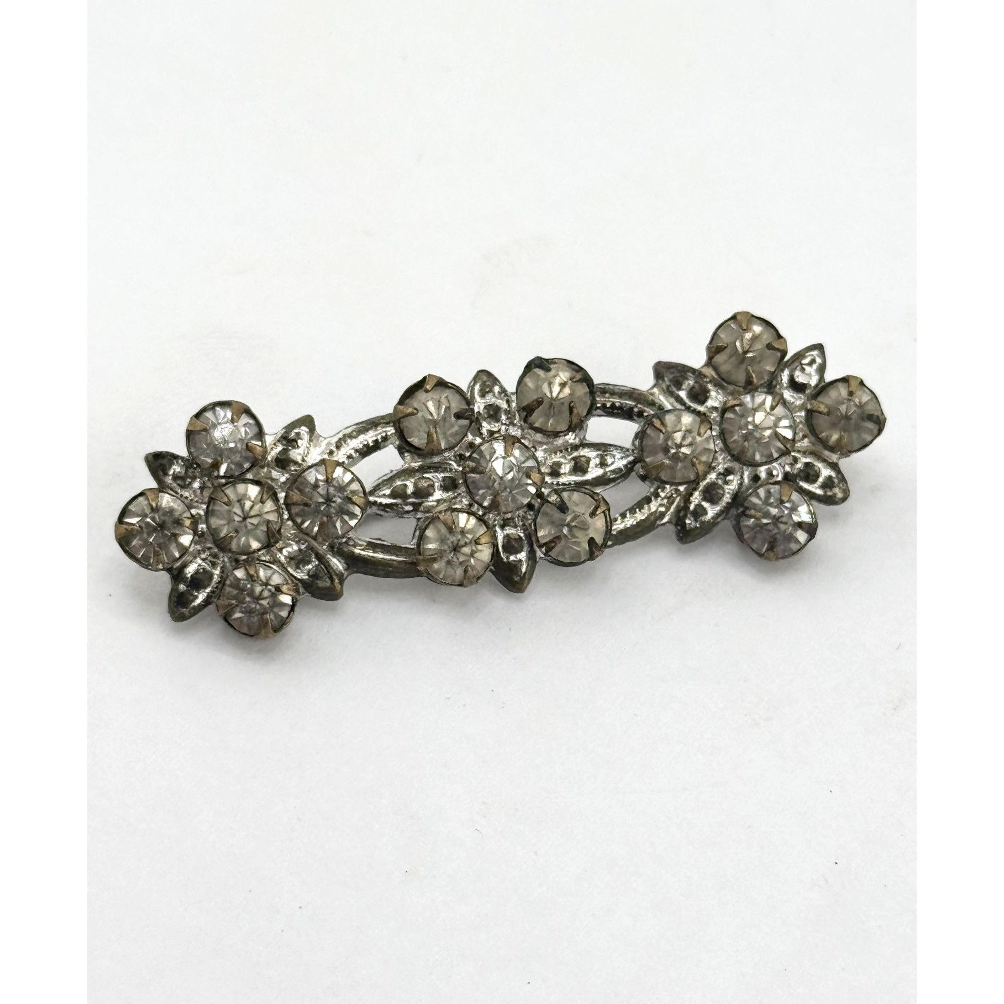 Vintage Vintage estate glass paste rhinestone c clasp floral pin Size ONE SIZE - 1 Thumbnail
