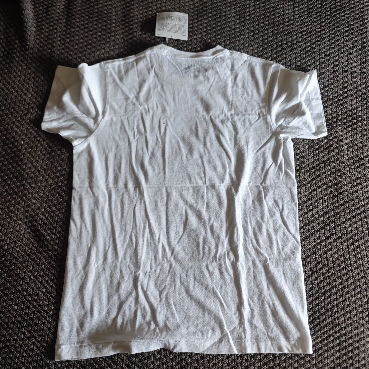 Kaws × Uniqlo Kaws x Uniqlo tshirt Size US L / EU 52-54 / 3 - 3 Thumbnail