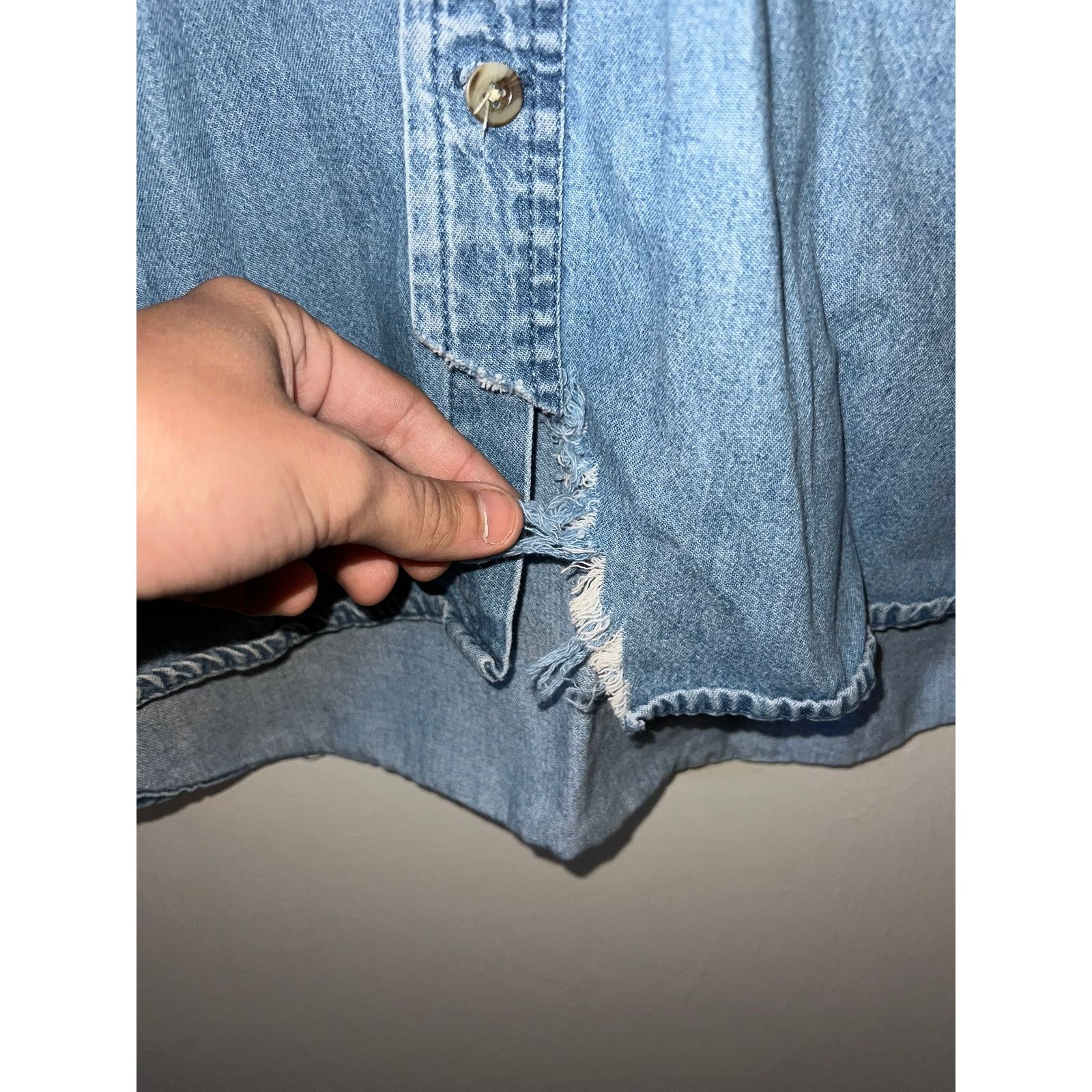 Vintage Vintage Fox News Button Up Shirt Channel 21 Denim LS VTG L Size US L / EU 52-54 / 3 - 6 Thumbnail