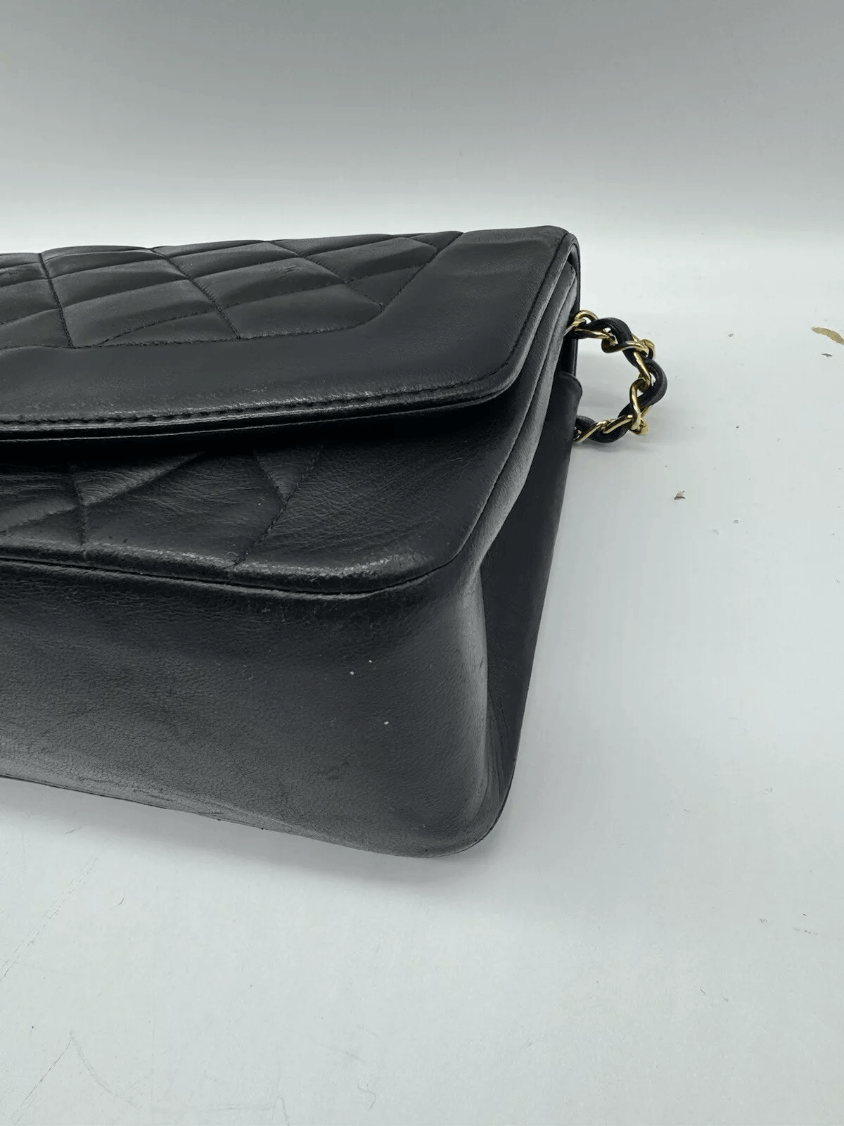 Chanel Vintage CHANEL Diana Crossbody Bag Size ONE SIZE - 4 Thumbnail