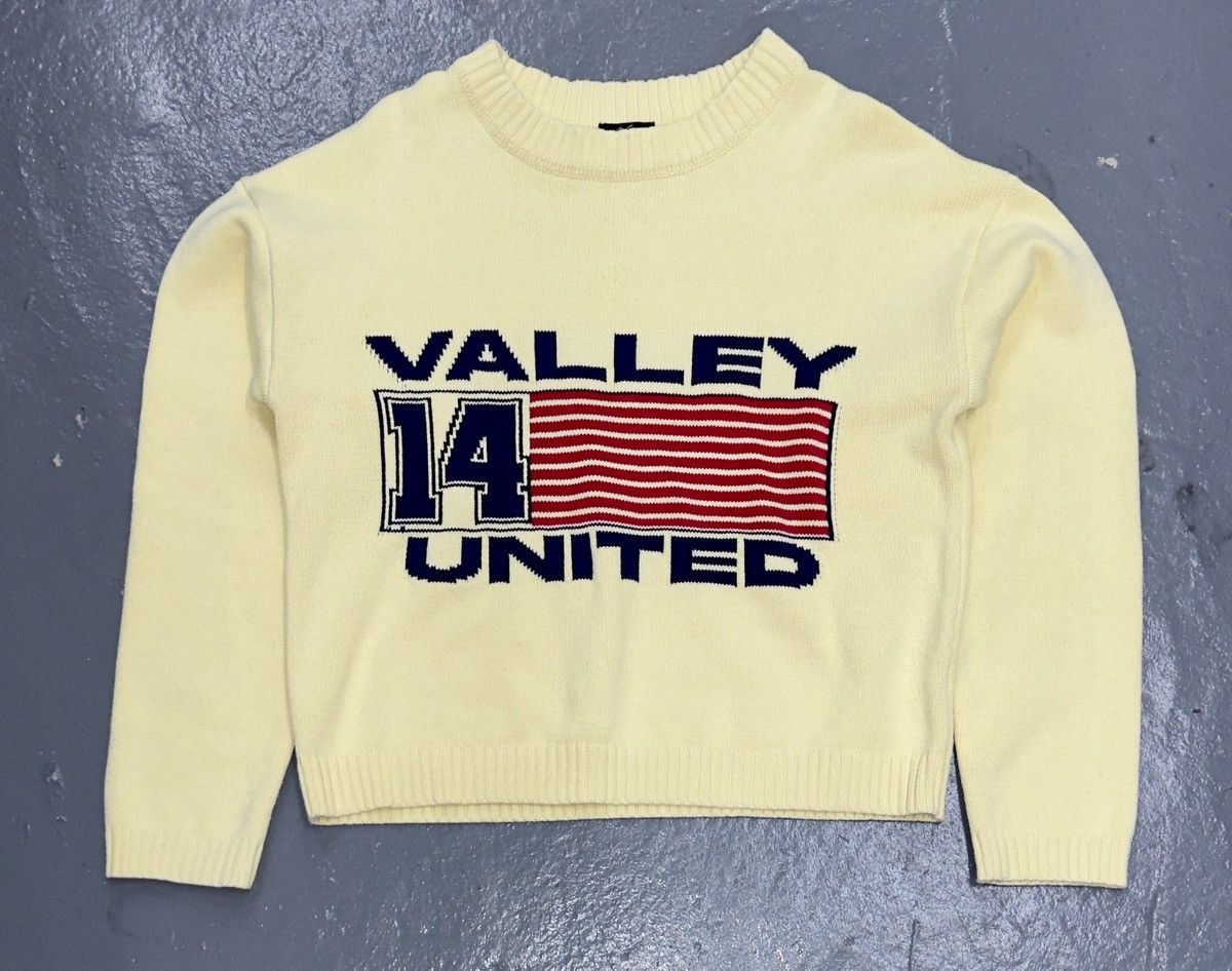 Vale Vale Forever united knit Size US XL / EU 56 / 4 - 1 Thumbnail
