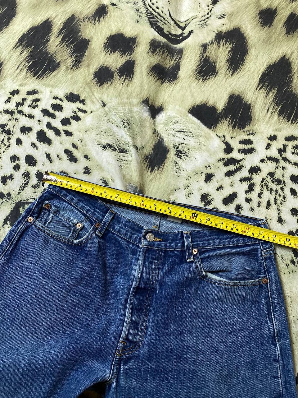 Levi's × Vintage Vintage Levi's 501 Distressed Light Wash Jeans Size US 36 / EU 52 - 8 Thumbnail